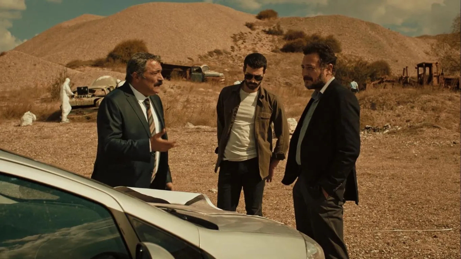 Yigit Özsener, Bülent Düzgünoglu, and Ekin Koç in The Steppe (2018)