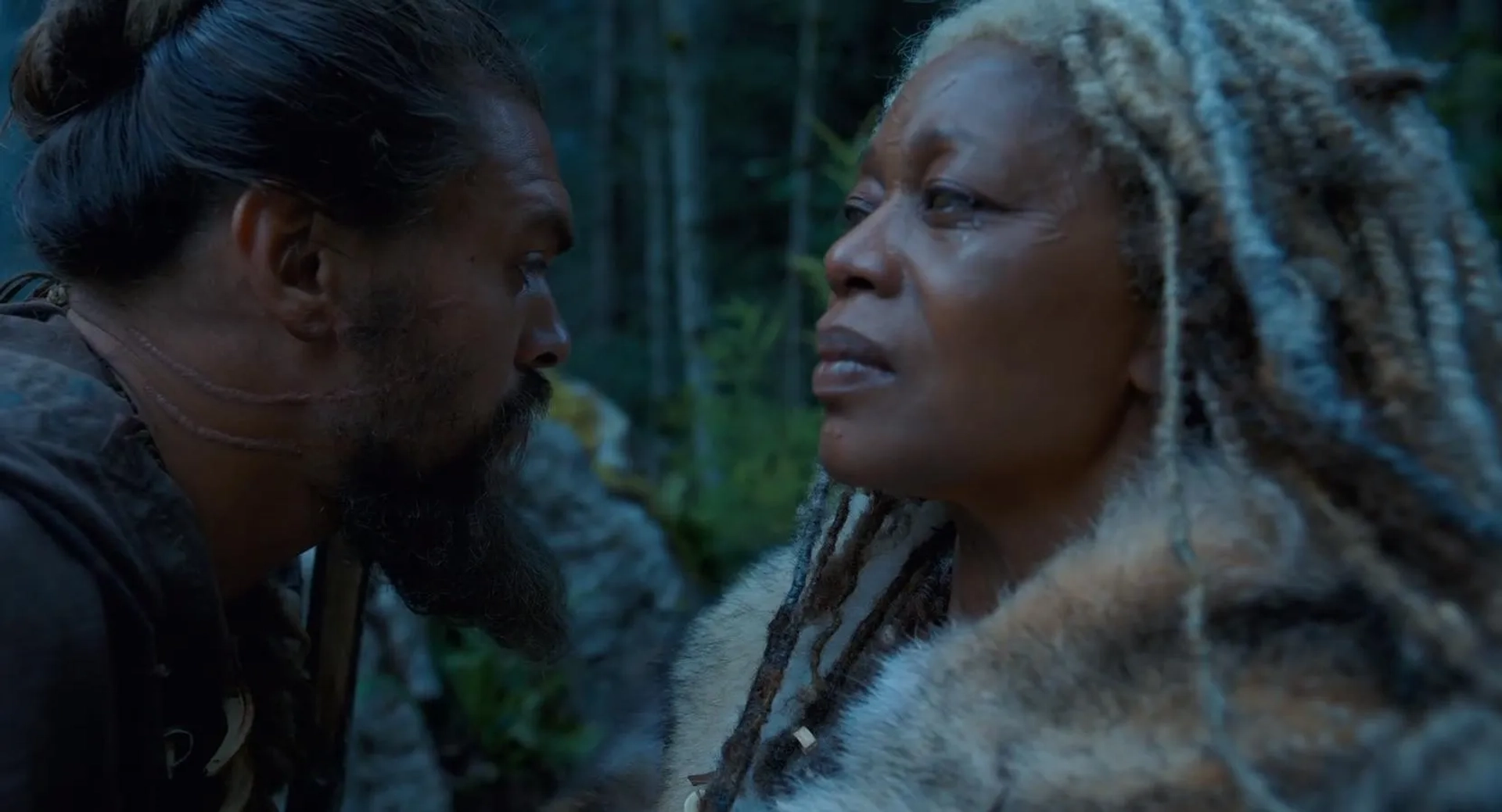 Alfre Woodard and Jason Momoa in See (2019)