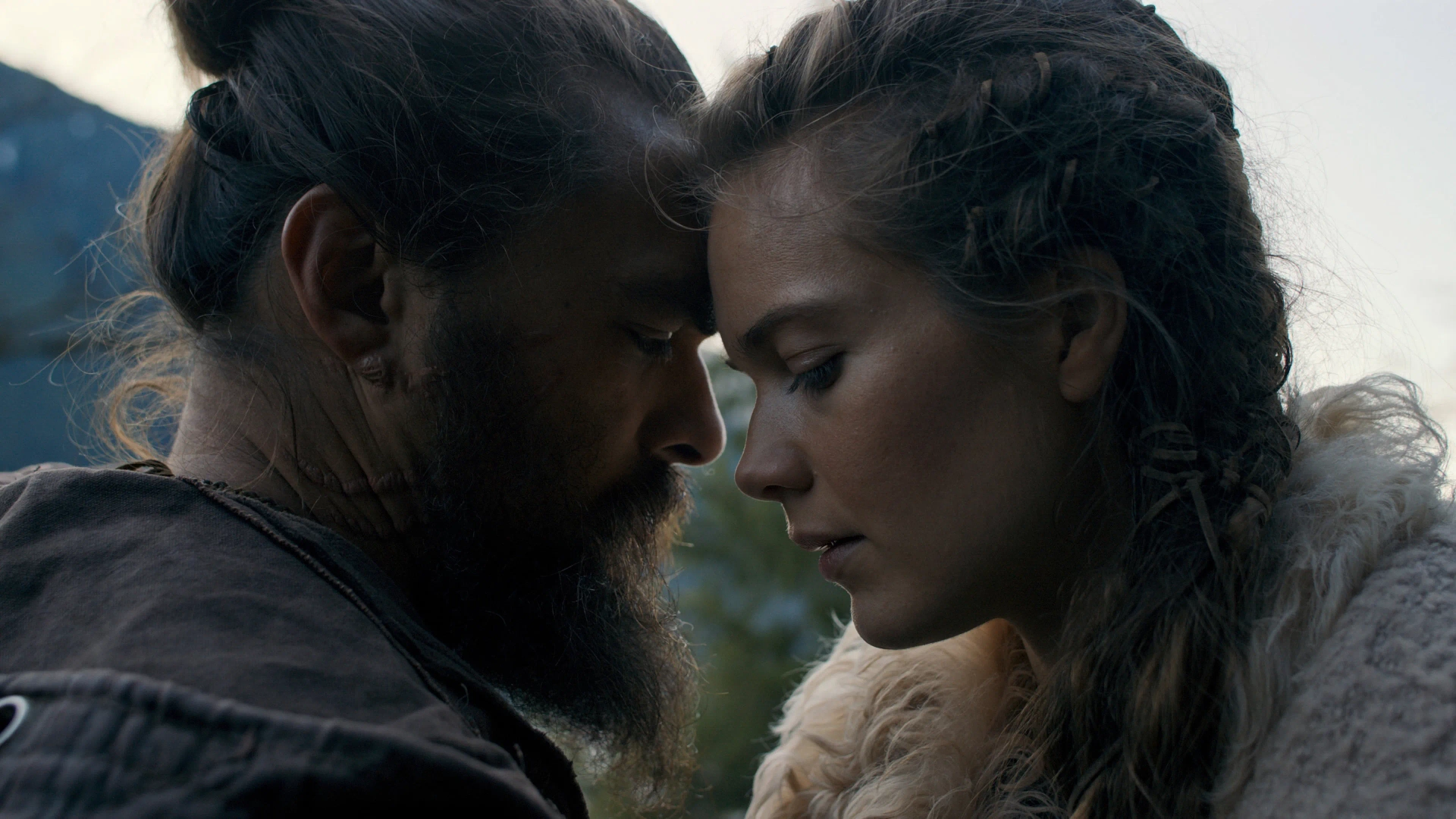 Jason Momoa and Hera Hilmar in See (2019)