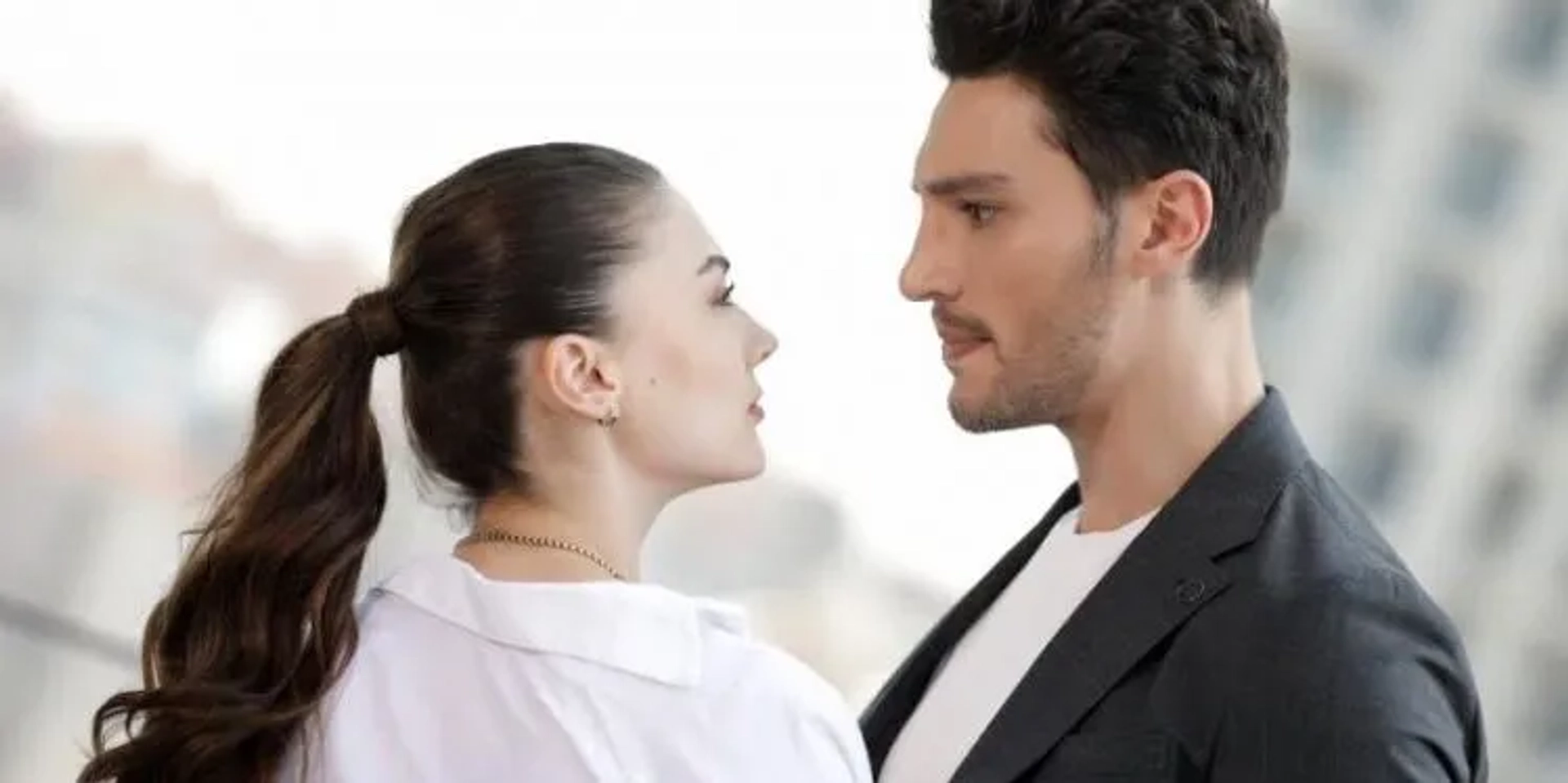 Burcu Özberk and Ilhan Sen in Love, Reason, Get Even (2021)