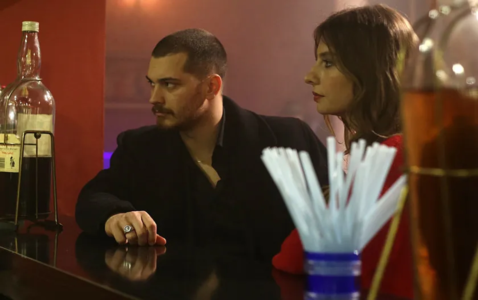 Tuba Ünsal and Çagatay Ulusoy in Insider (2016)