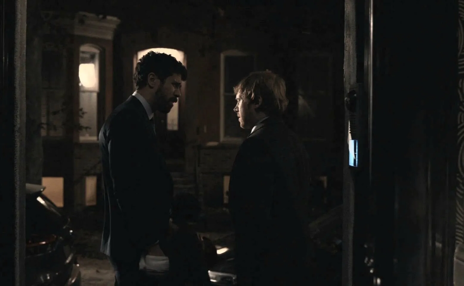 Rupert Grint and Toby Kebbell in Servant (2019)