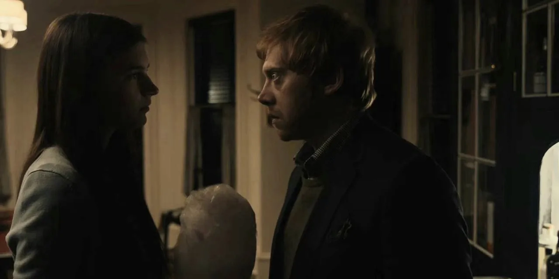 Rupert Grint and Nell Tiger Free in Servant (2019)