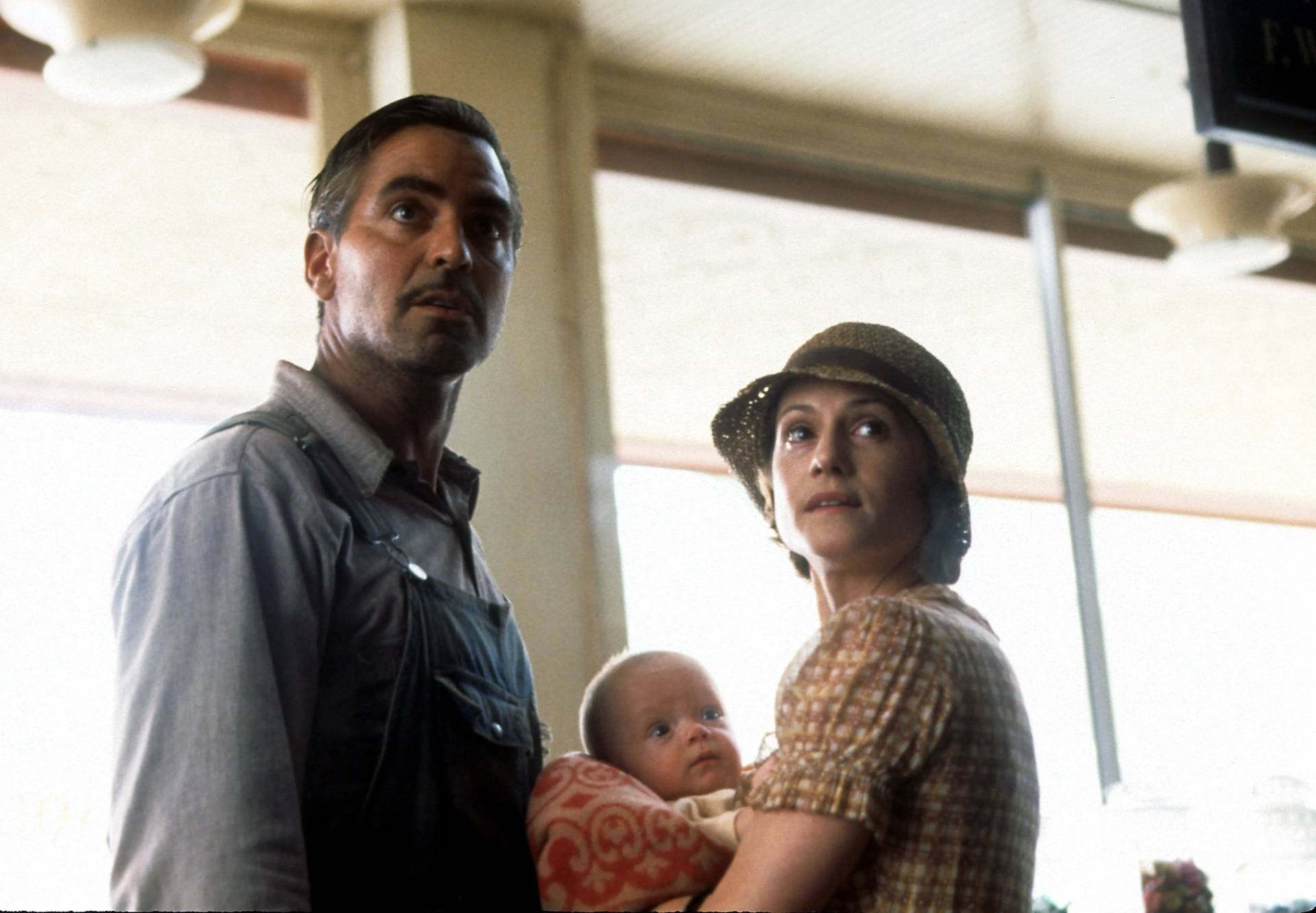 George Clooney and Holly Hunter in O Brother, Where Art Thou? (2000)