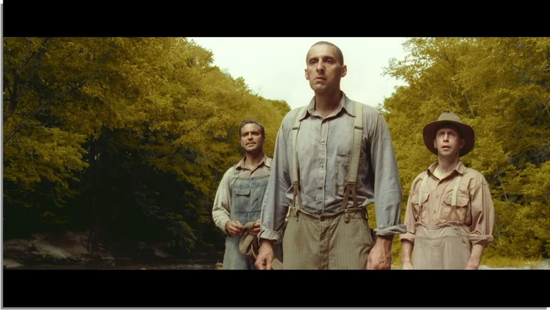 George Clooney, John Turturro, and Tim Blake Nelson in O Brother, Where Art Thou? (2000)