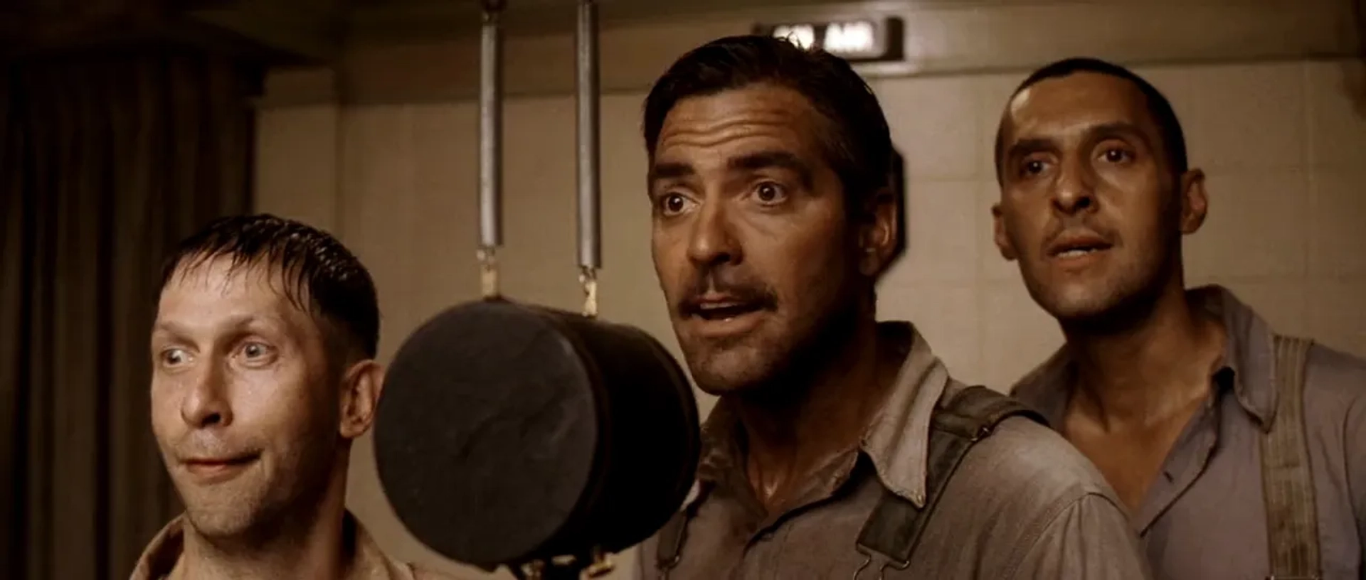 George Clooney, John Turturro, and Tim Blake Nelson in O Brother, Where Art Thou? (2000)