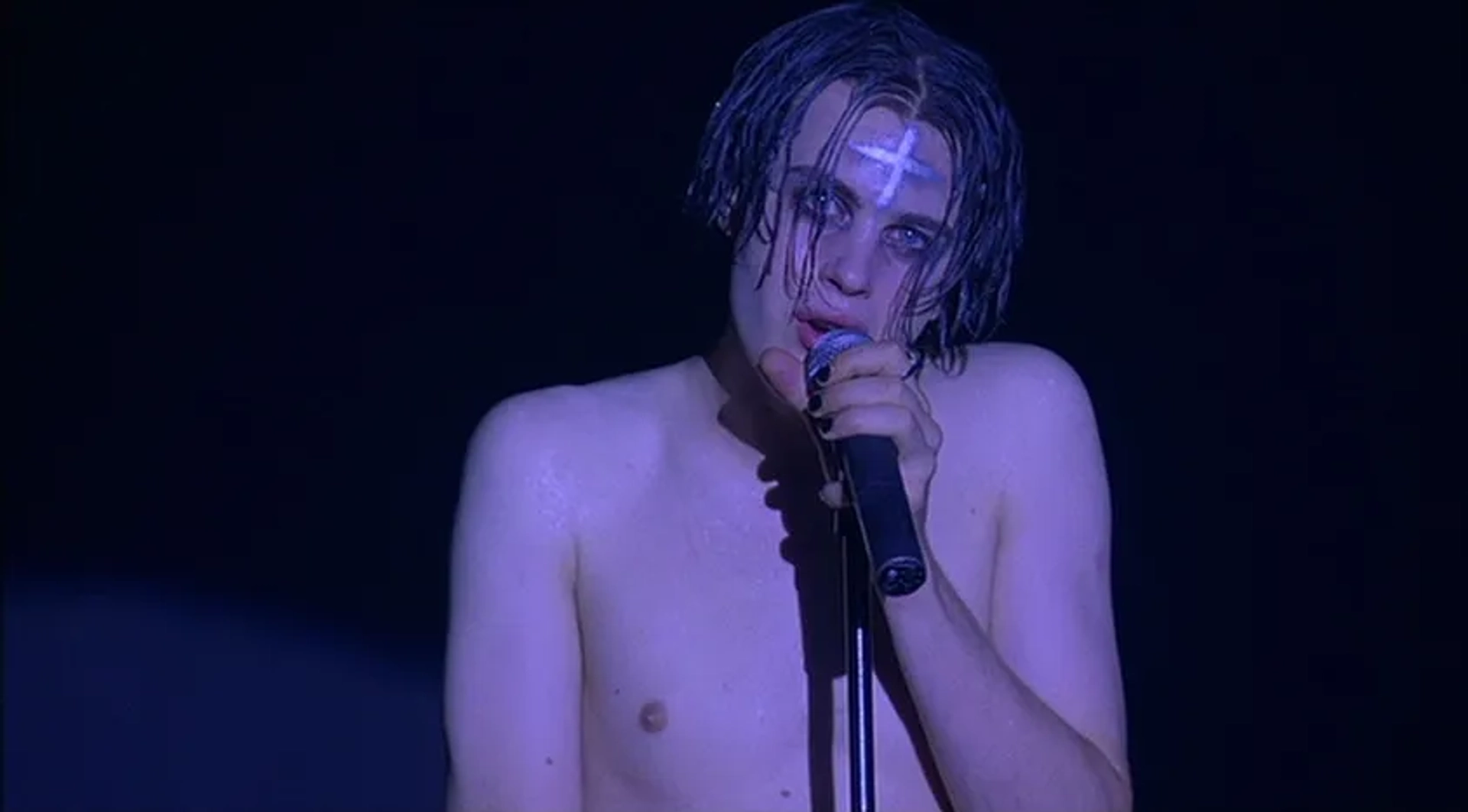 Michael Pitt in Hedwig and the Angry Inch (2001)