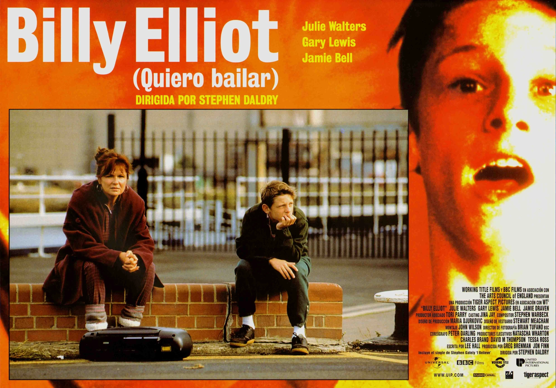 Jamie Bell and Julie Walters in Billy Elliot (2000)