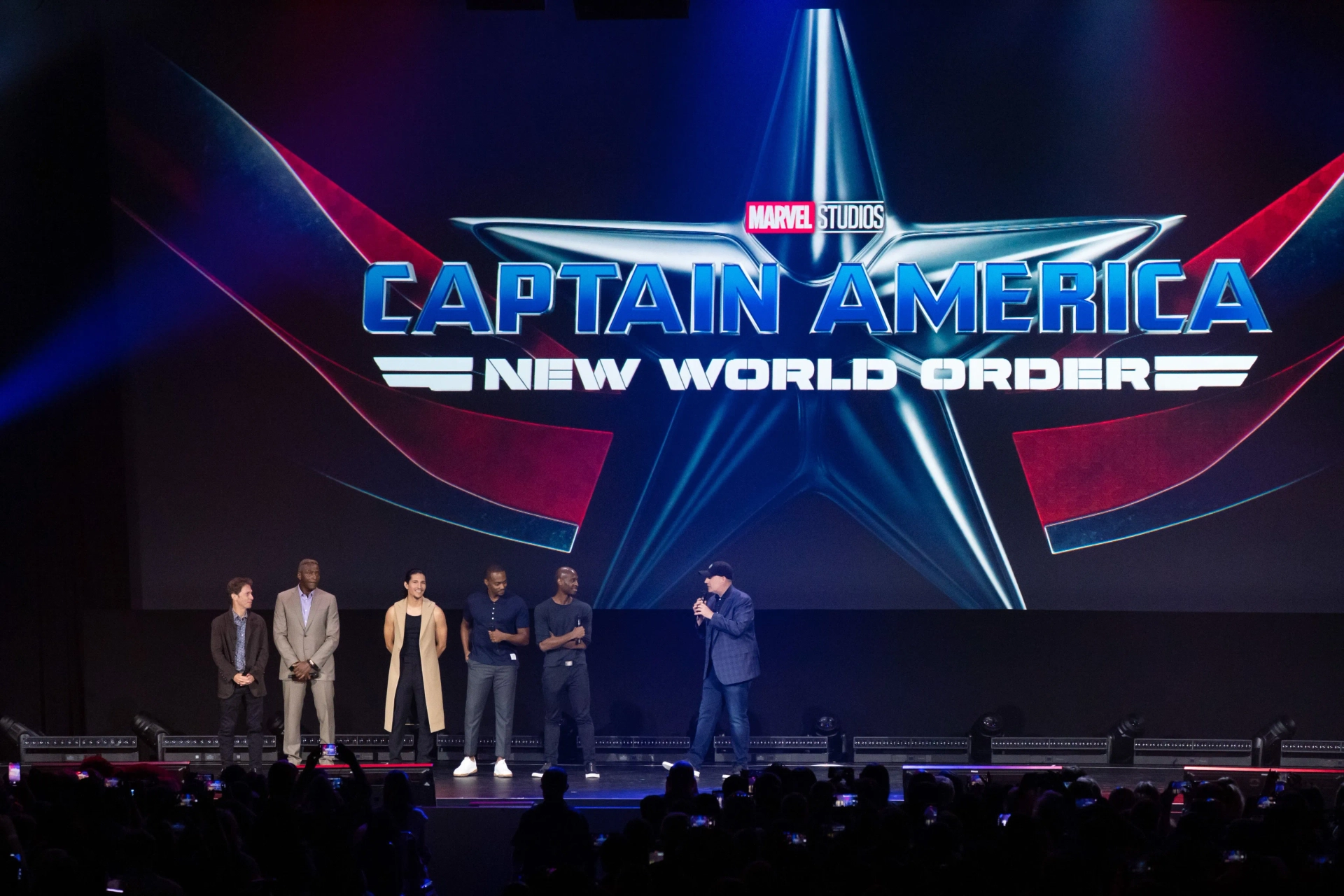 دانلود فیلم کاپیتان آمریکا: دنیای شگفت انگیز نو (Captain America: Brave New World 2025)