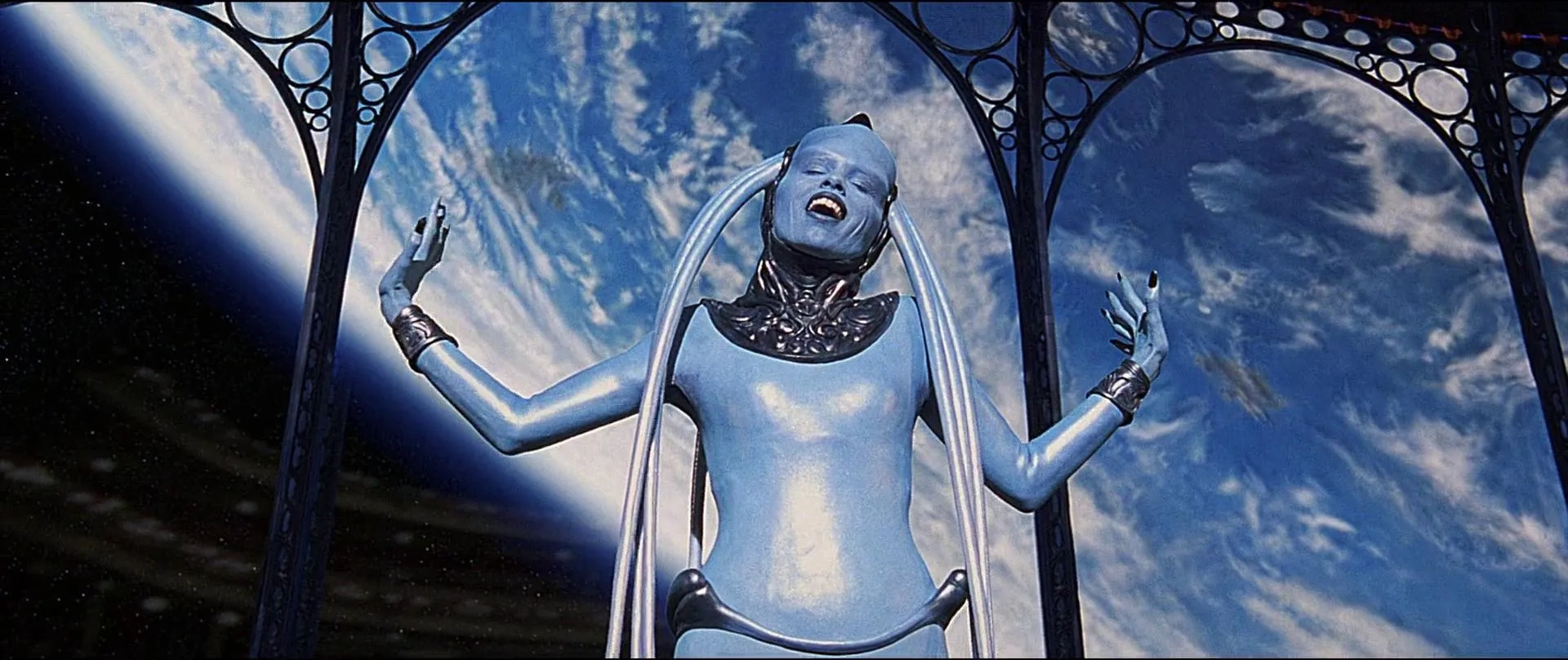 Maïwenn in The Fifth Element (1997)