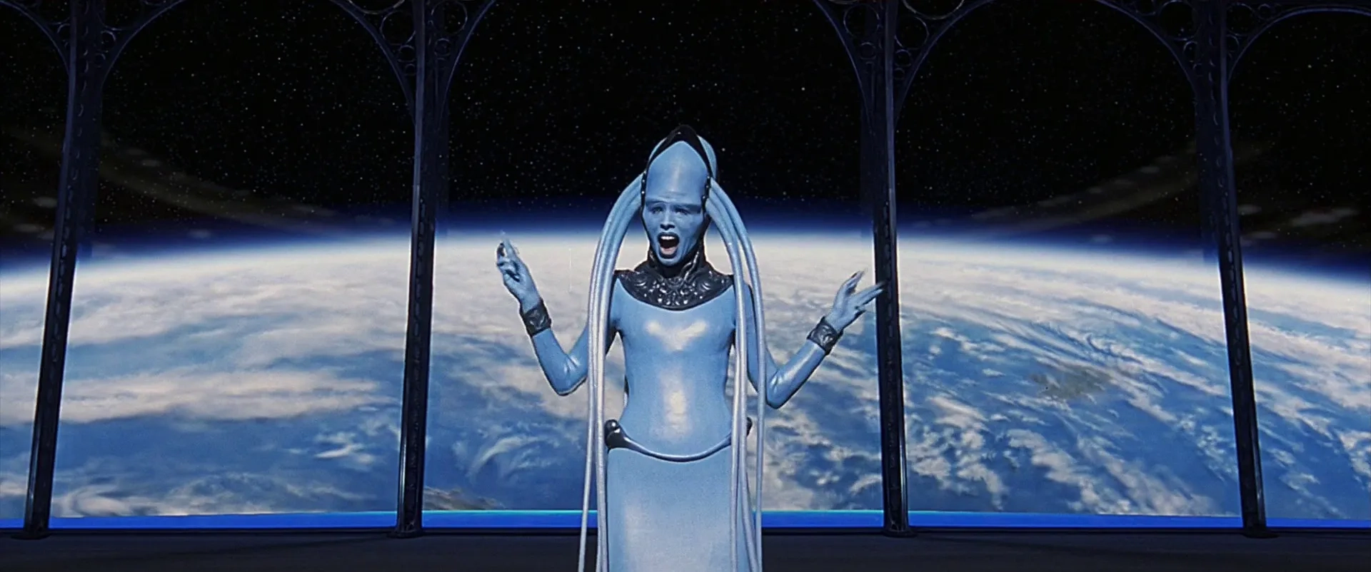 Maïwenn in The Fifth Element (1997)