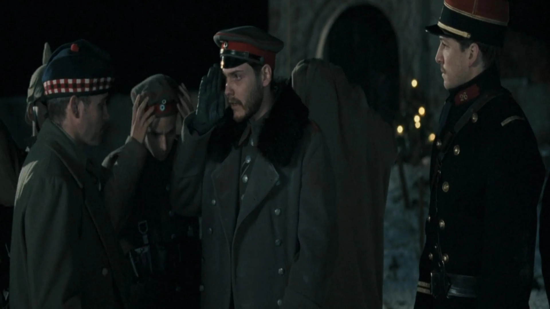 Daniel Brühl, Guillaume Canet, and Alex Ferns in Joyeux Noel (2005)