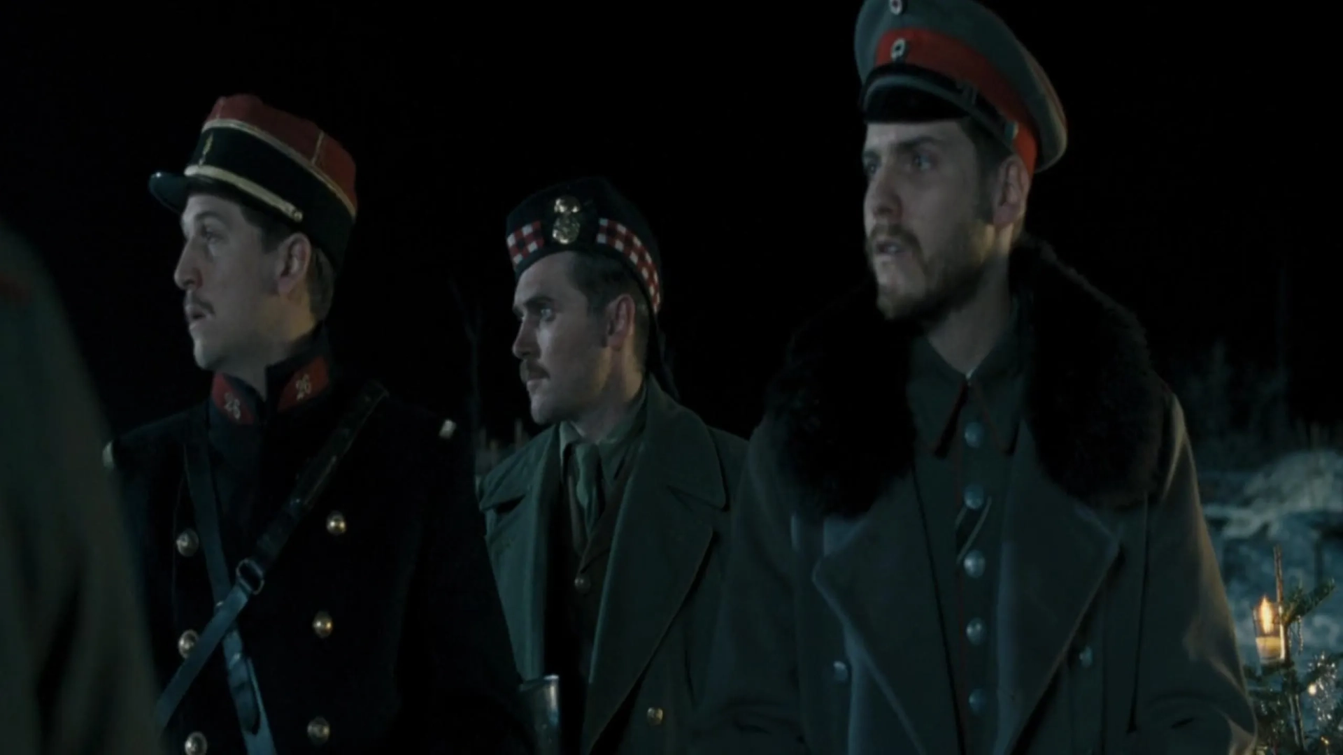 Daniel Brühl, Guillaume Canet, and Alex Ferns in Joyeux Noel (2005)