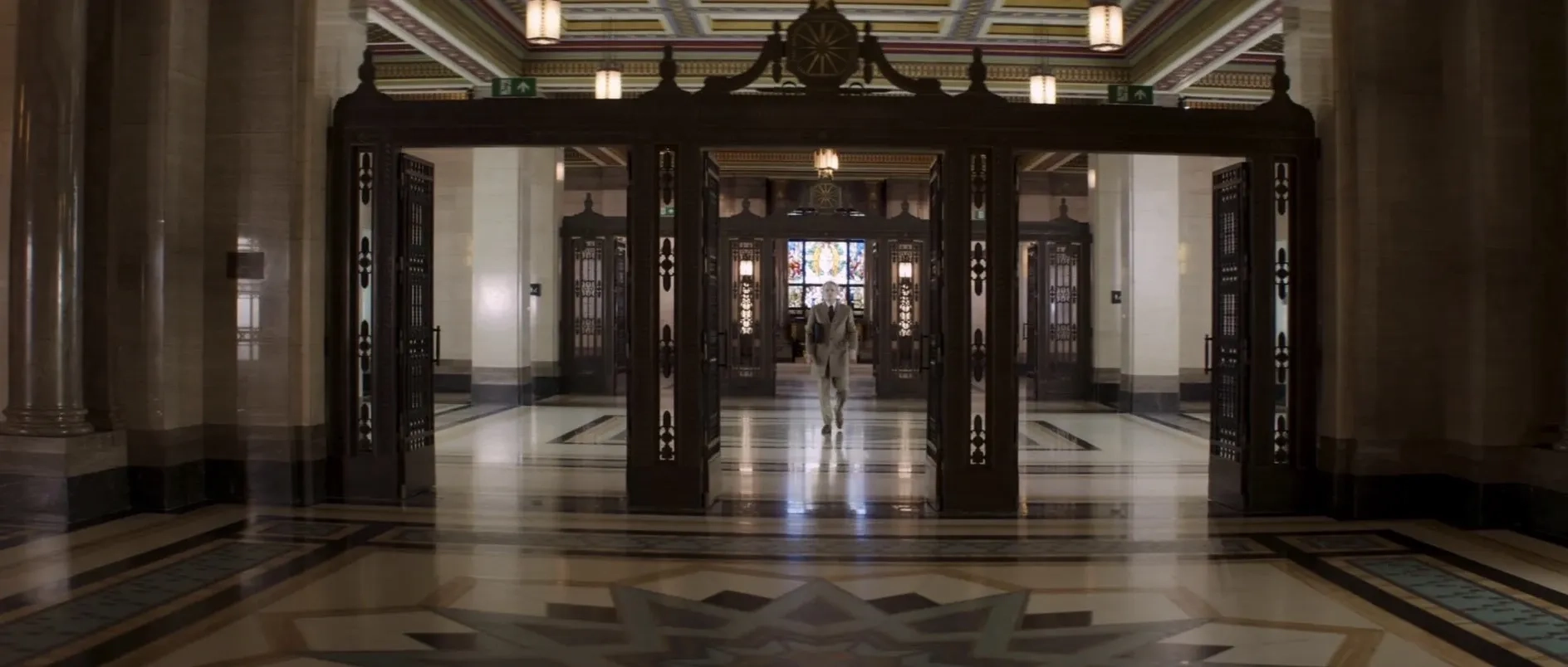 Cary Elwes in Operation Fortune: Ruse de Guerre (2023)