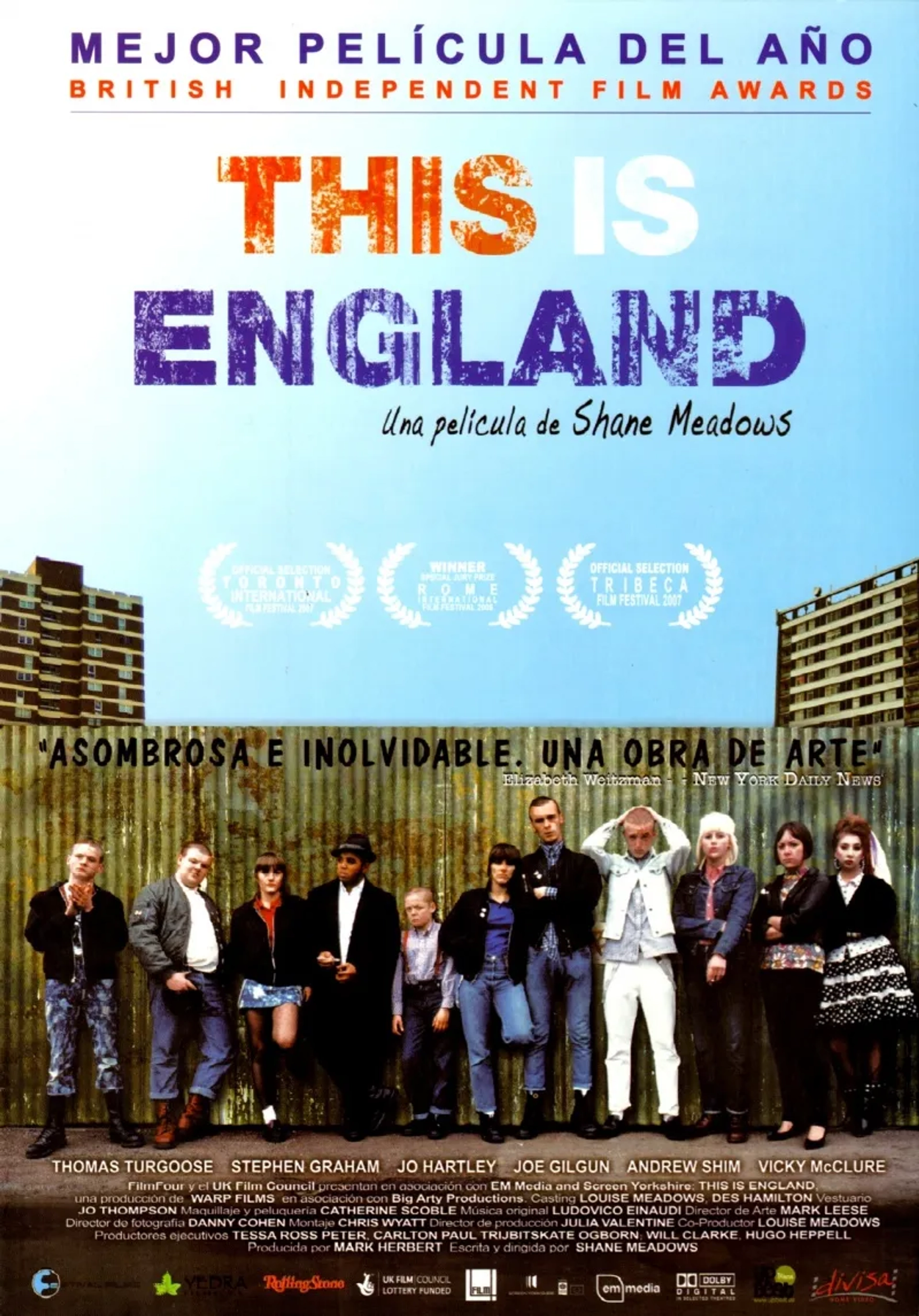 Stephen Graham, Vicky McClure, Jack O'Connell, Thomas Turgoose, Rosamund Hanson, and Chanel Cresswell in This Is England (2006)