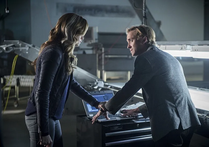 Tom Felton and Danielle Panabaker in The Flash (2014)
