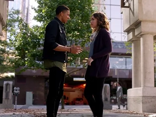 Keiynan Lonsdale and Violett Beane in The Flash (2014)