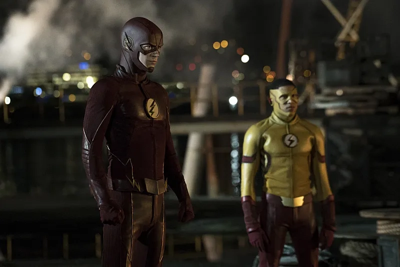 Grant Gustin and Keiynan Lonsdale in The Flash (2014)