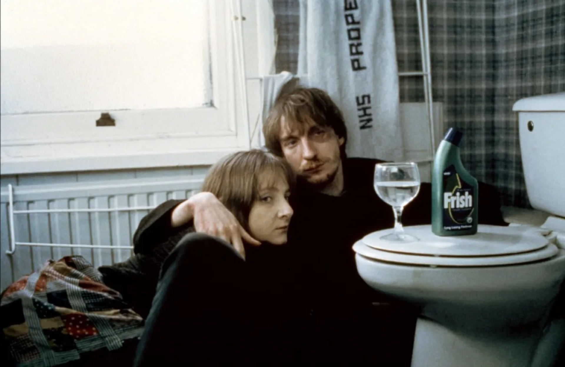 David Thewlis and Lesley Sharp in Naked (1993)