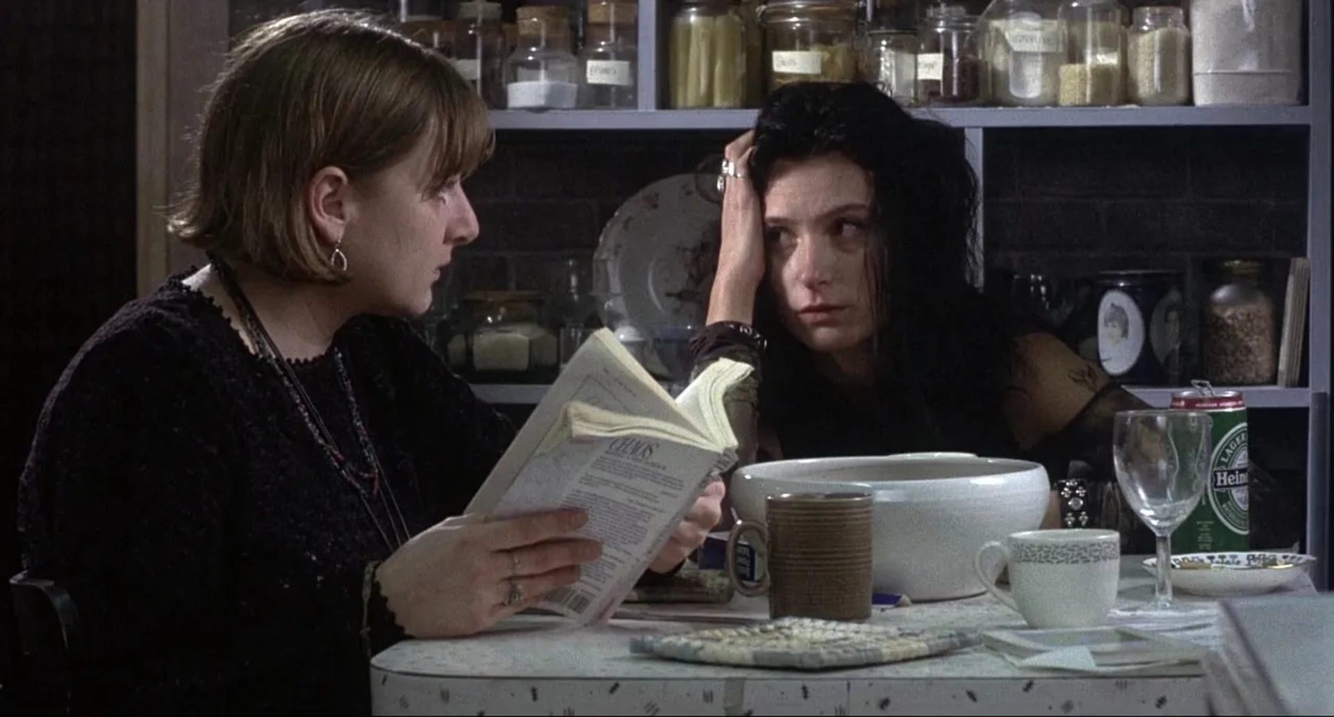 Katrin Cartlidge and Lesley Sharp in Naked (1993)