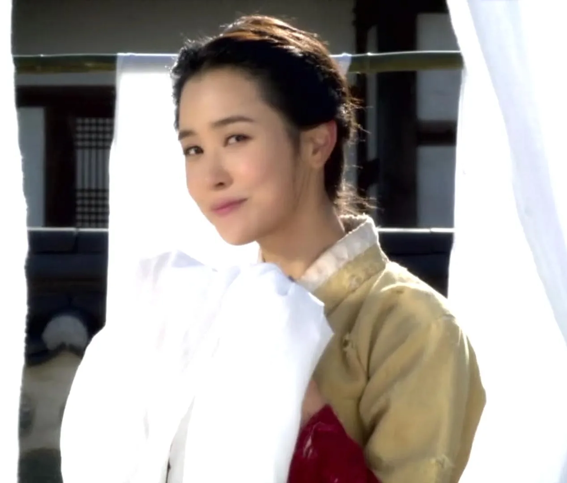 Lee Da-hae in The Slave Hunters (2010)