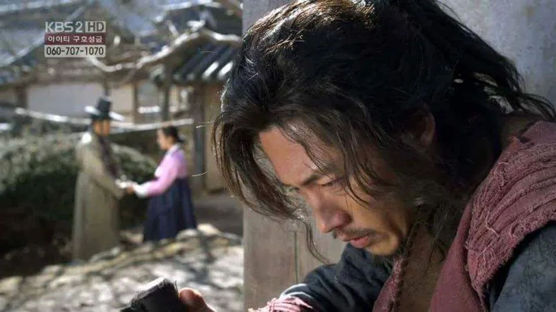 Jang Hyuk in The Slave Hunters (2010)