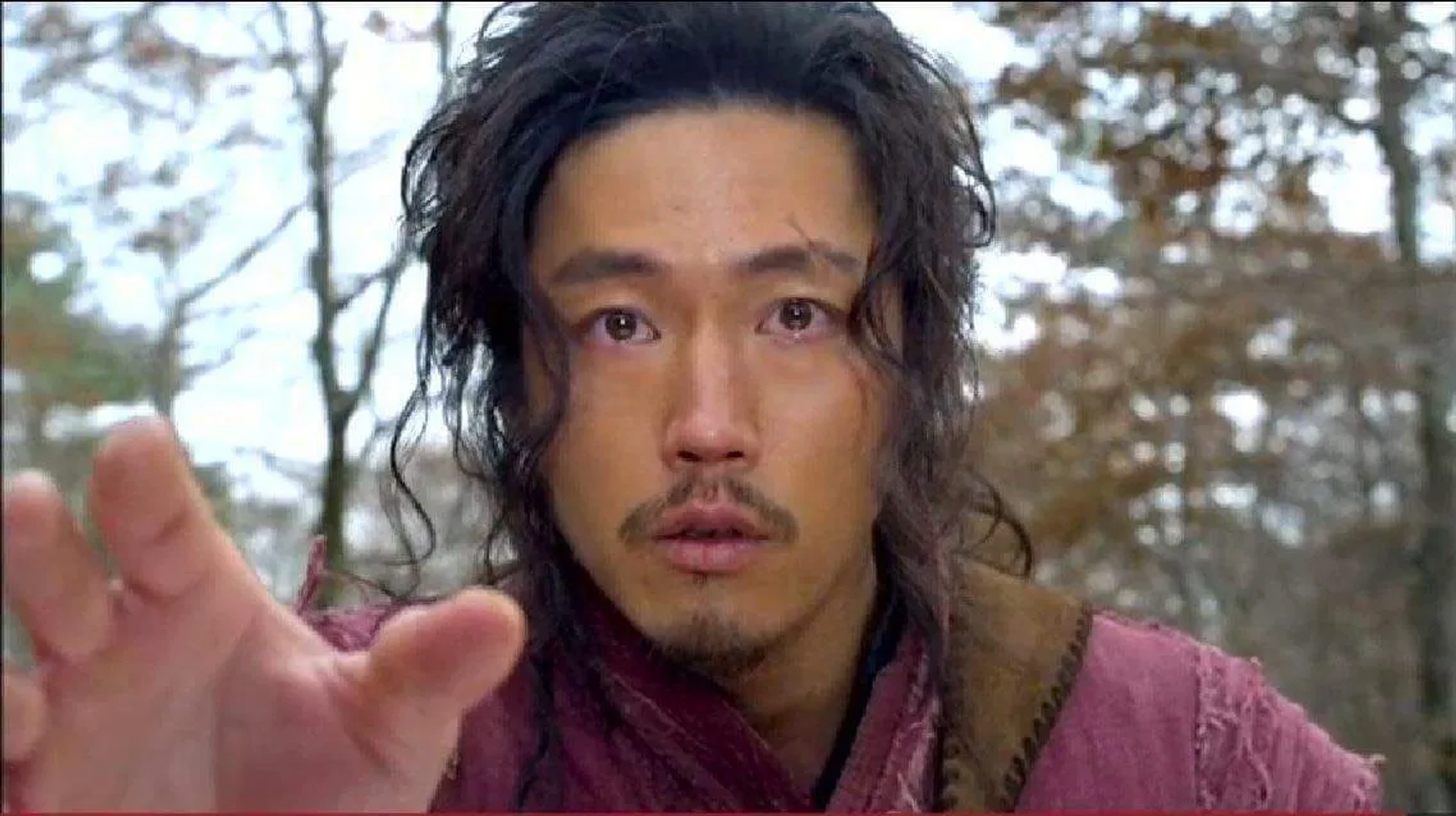 Jang Hyuk in The Slave Hunters (2010)