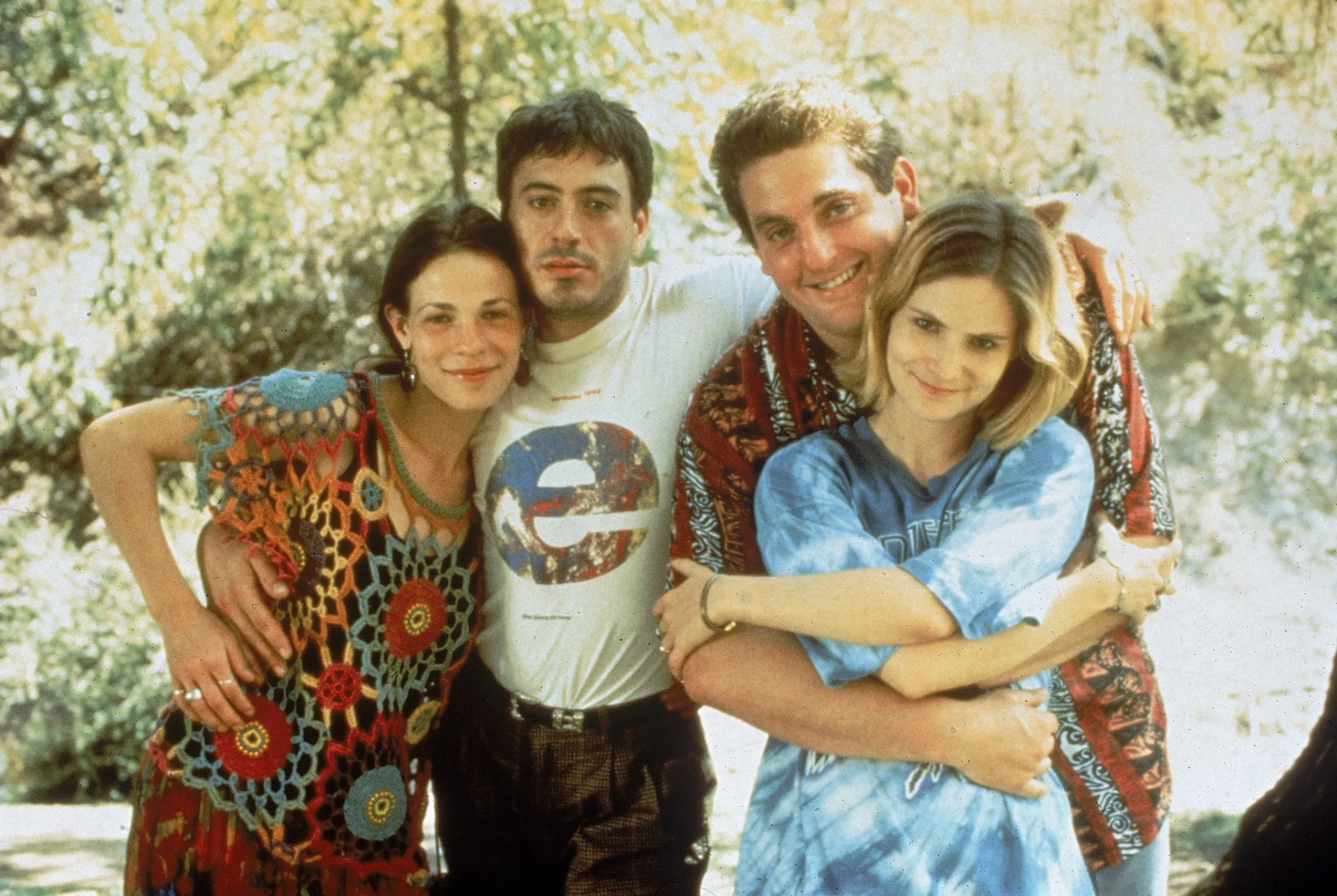 Robert Downey Jr., Jennifer Jason Leigh, Lili Taylor, and Chris Penn in Short Cuts (1993)