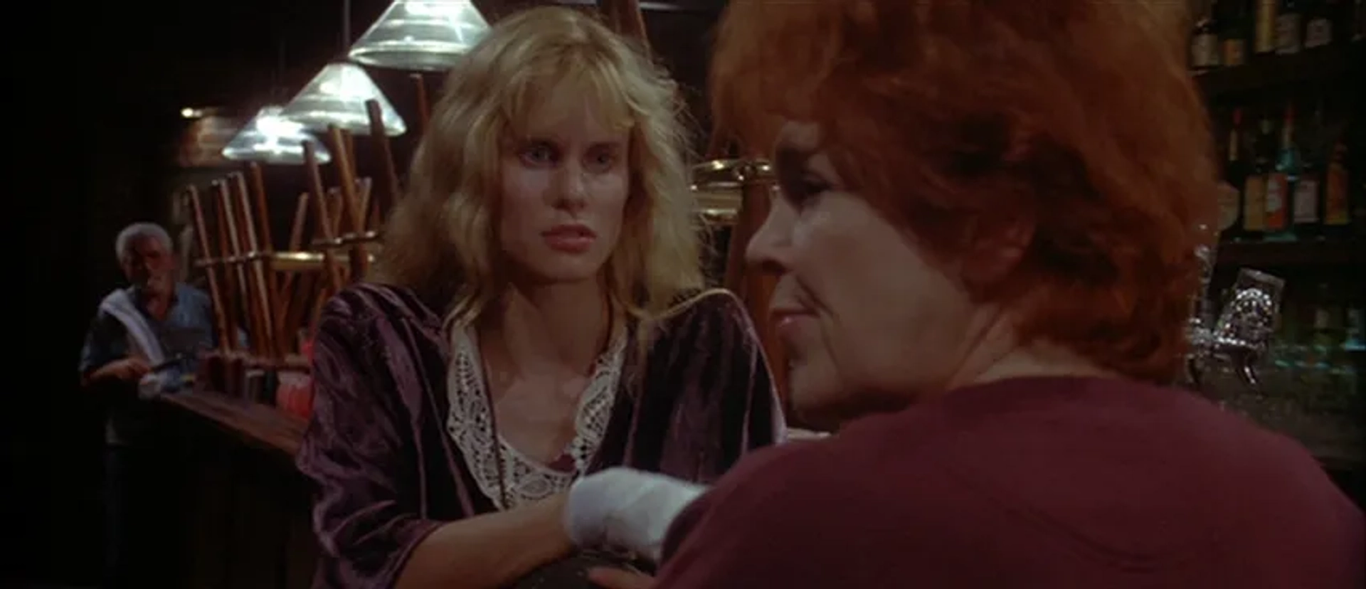 Lori Singer and Annie Ross in Short Cuts (1993)