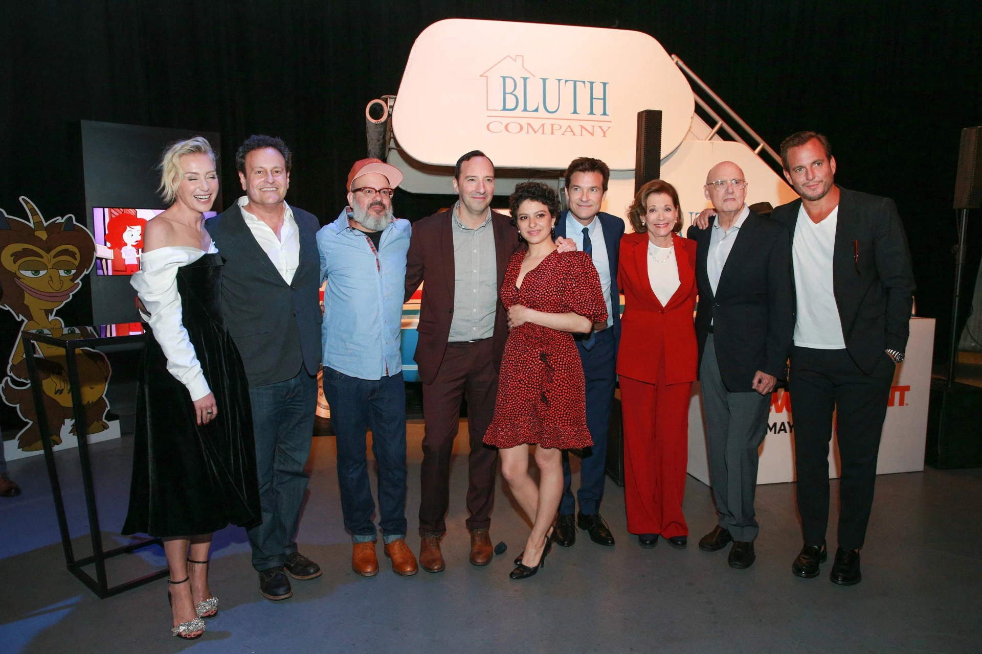 Jason Bateman, Jeffrey Tambor, Will Arnett, Portia de Rossi, David Cross, Tony Hale, Mitchell Hurwitz, Alia Shawkat, and Jessica Walter at an event for Arrested Development (2003)