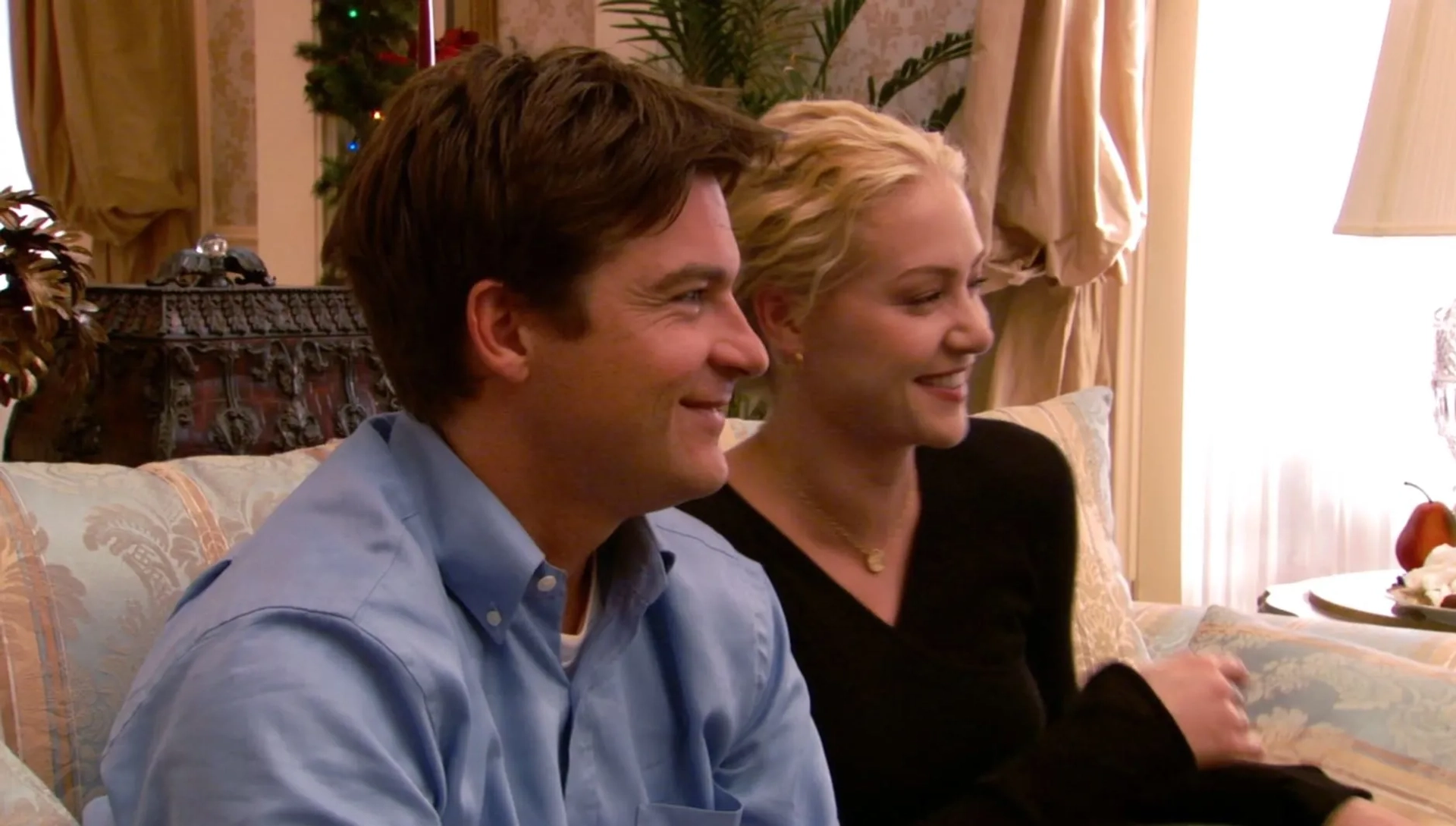 Jason Bateman and Portia de Rossi in Arrested Development (2003)