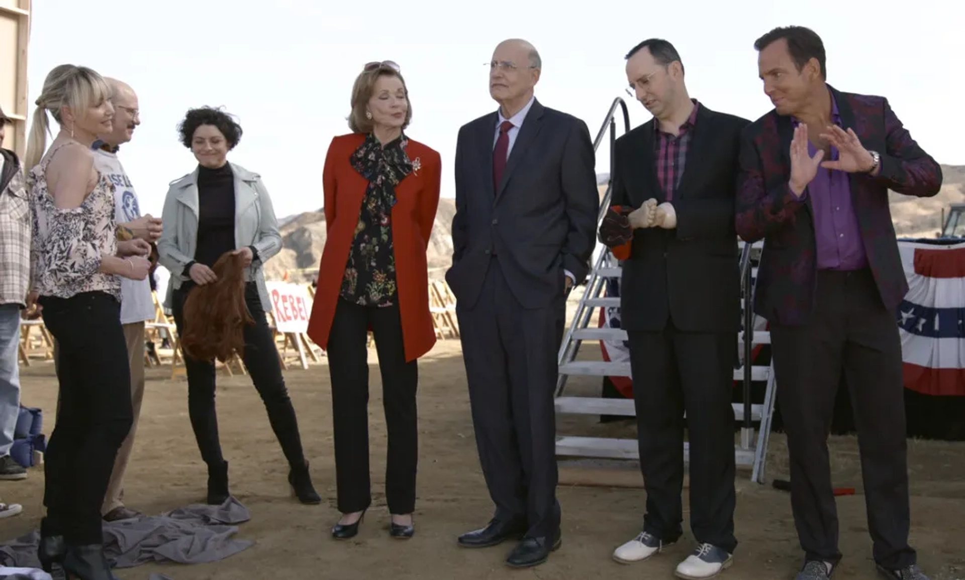 Jeffrey Tambor, Will Arnett, Portia de Rossi, David Cross, Tony Hale, Alia Shawkat, and Jessica Walter in Arrested Development (2003)