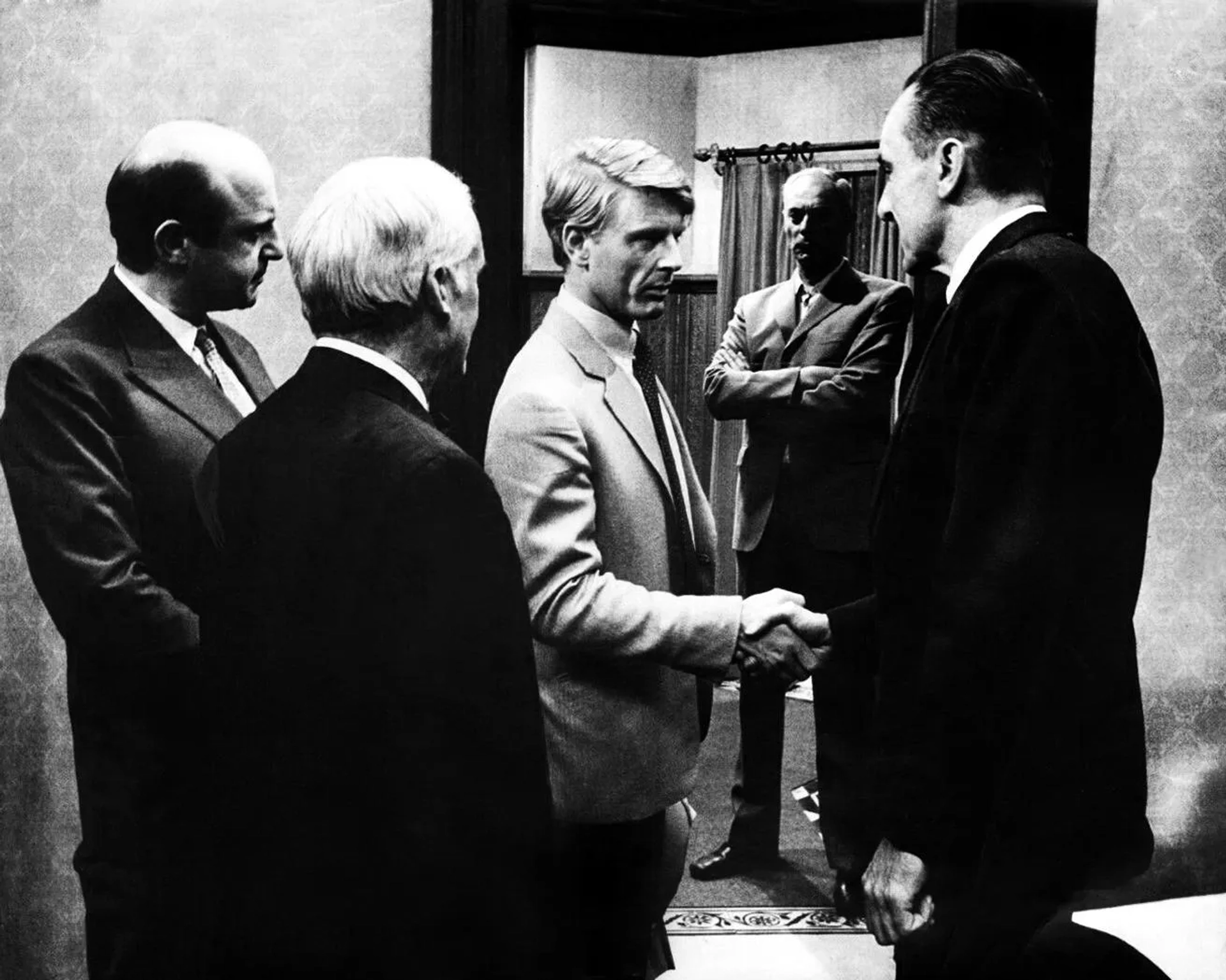 Edward Fox, Denis Carey, Jean Martin, Eric Porter, and David Swift in The Day of the Jackal (1973)