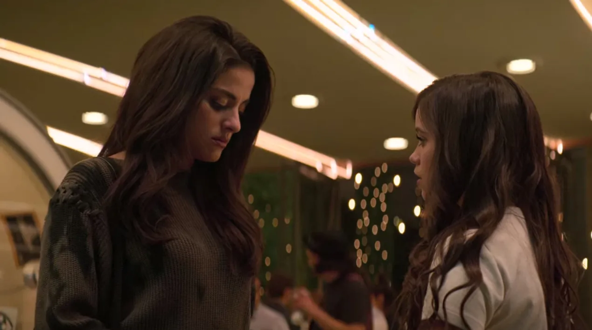 Carmela Zumbado and Jenna Ortega in You (2018)