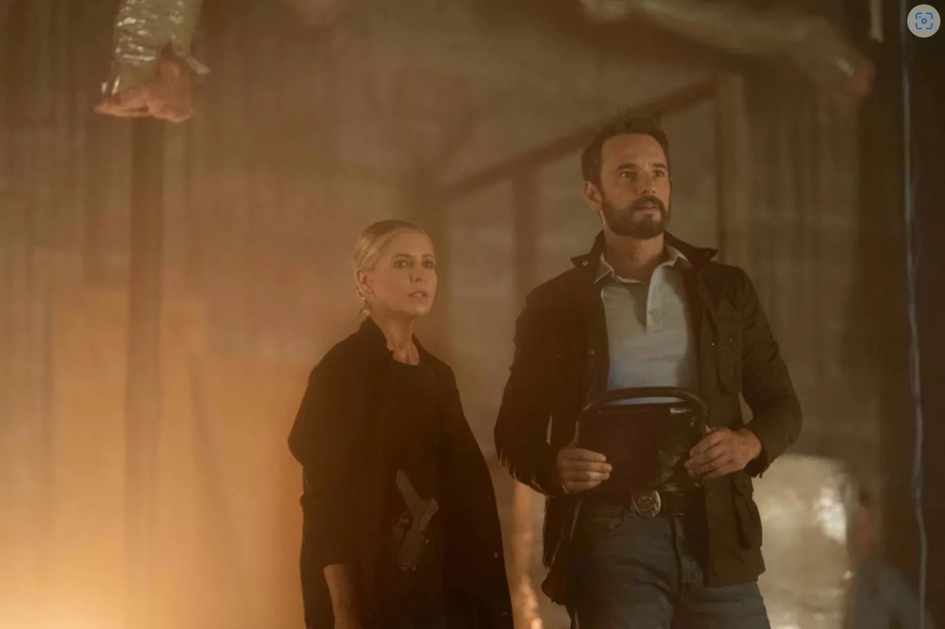 Sarah Michelle Gellar and Rodrigo Santoro in Wolf Pack (2023)