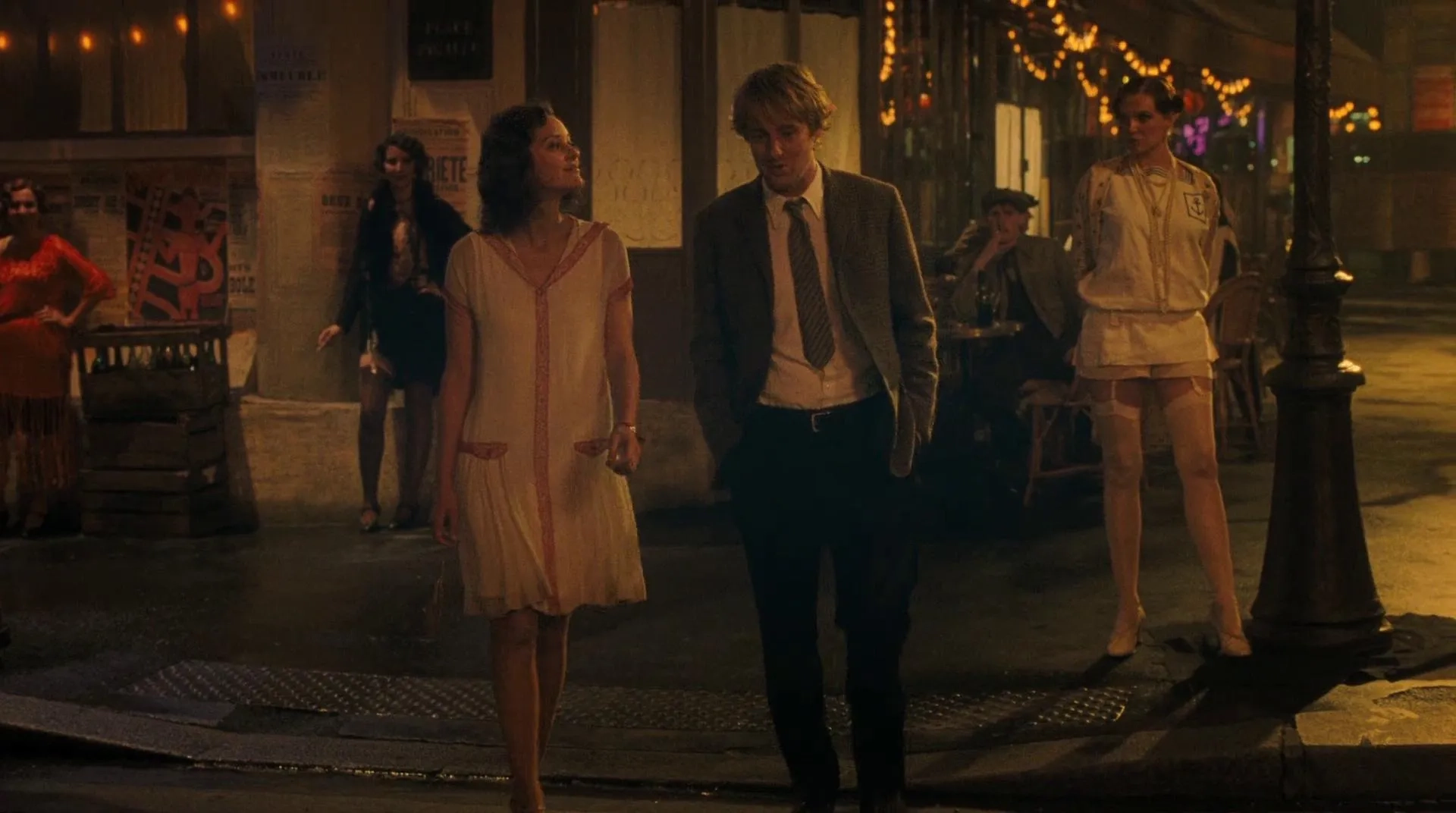 Owen Wilson and Marion Cotillard in Midnight in Paris (2011)