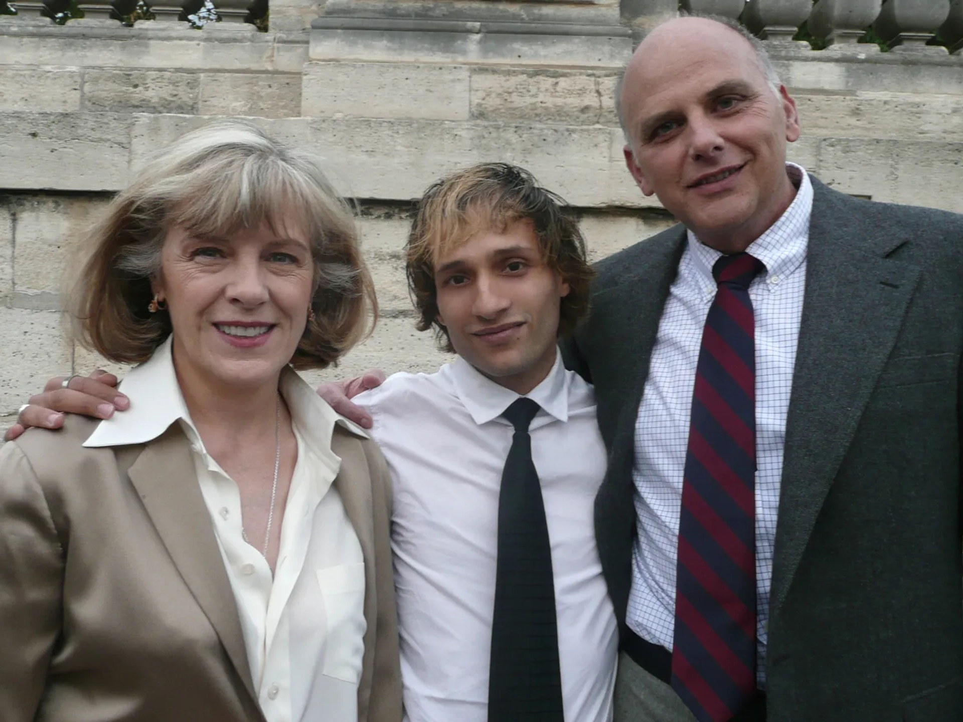 Kurt Fuller, Mimi Kennedy, and Aytl Jensen in Midnight in Paris (2011)