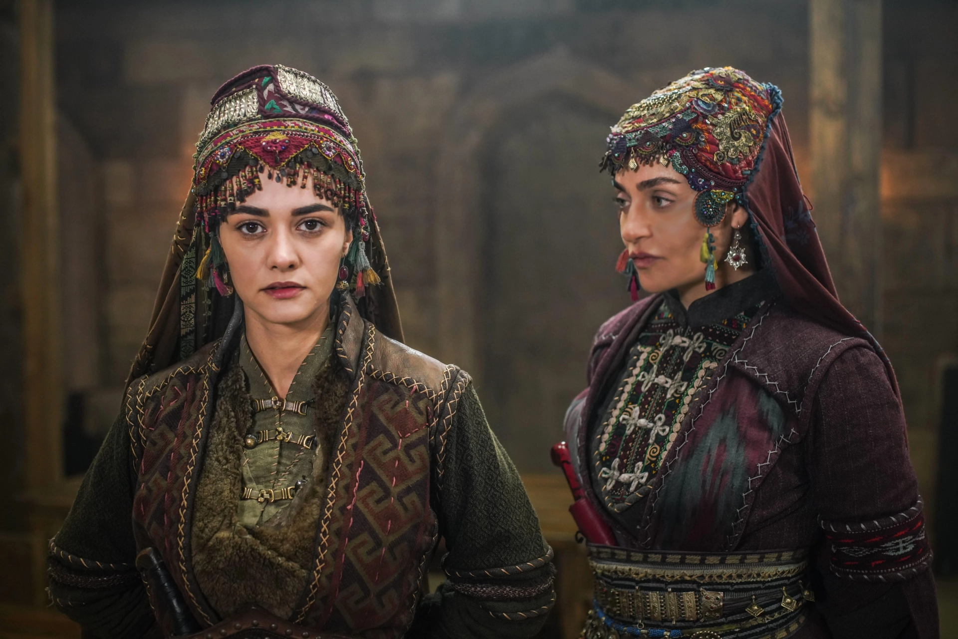 Didem Balçin and Hande Soral in Dirilis: Ertugrul (2014)