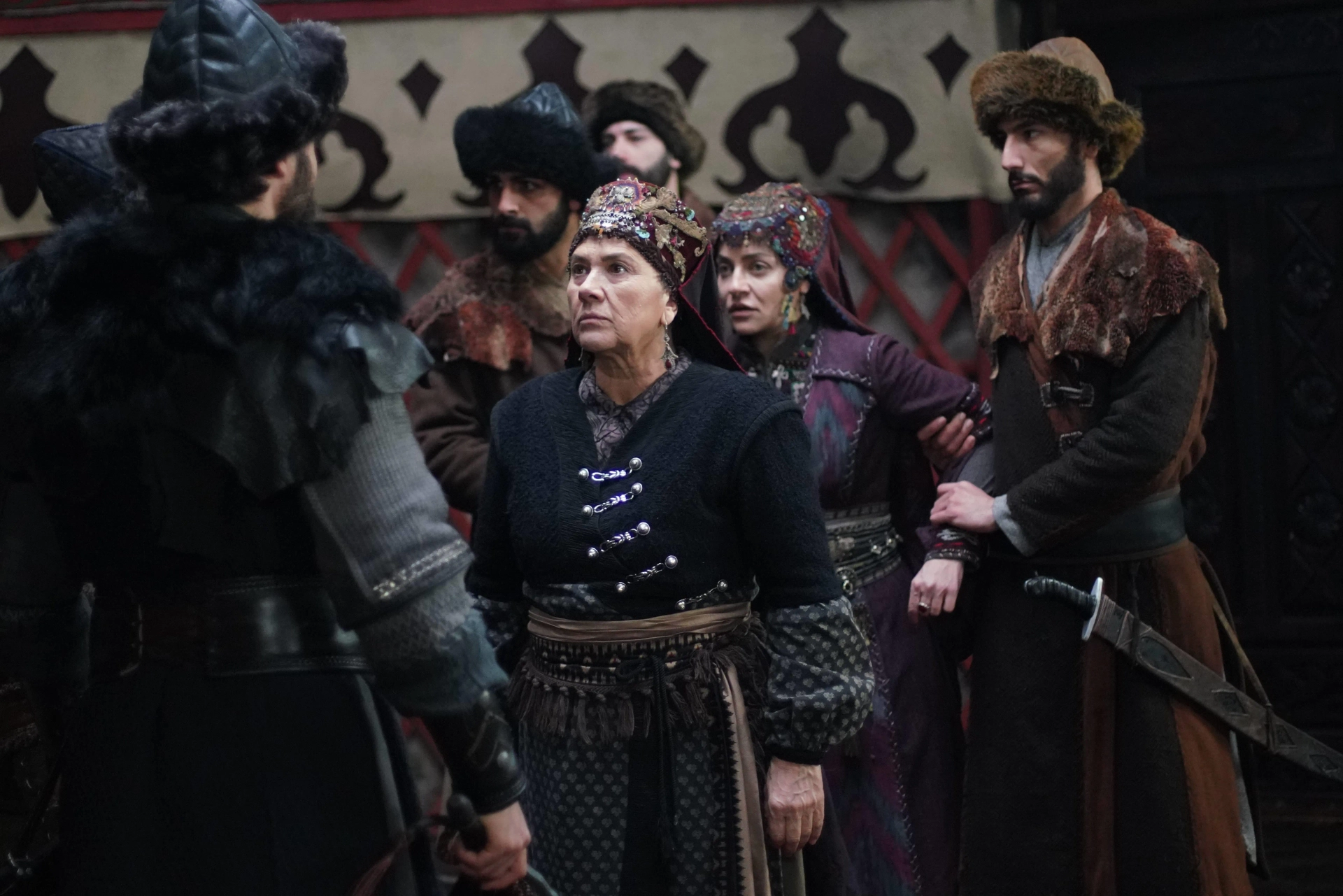 Hülya Darcan and Didem Balçin in Dirilis: Ertugrul (2014)