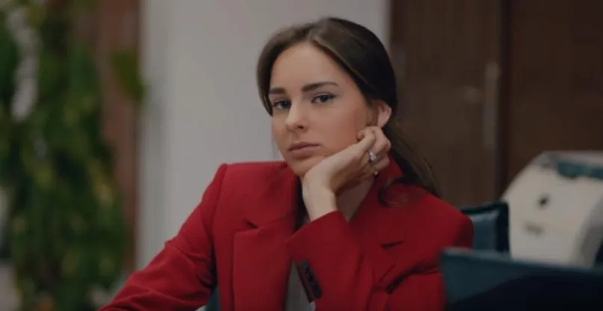 Jessica May in Yeni Gelin (2017)