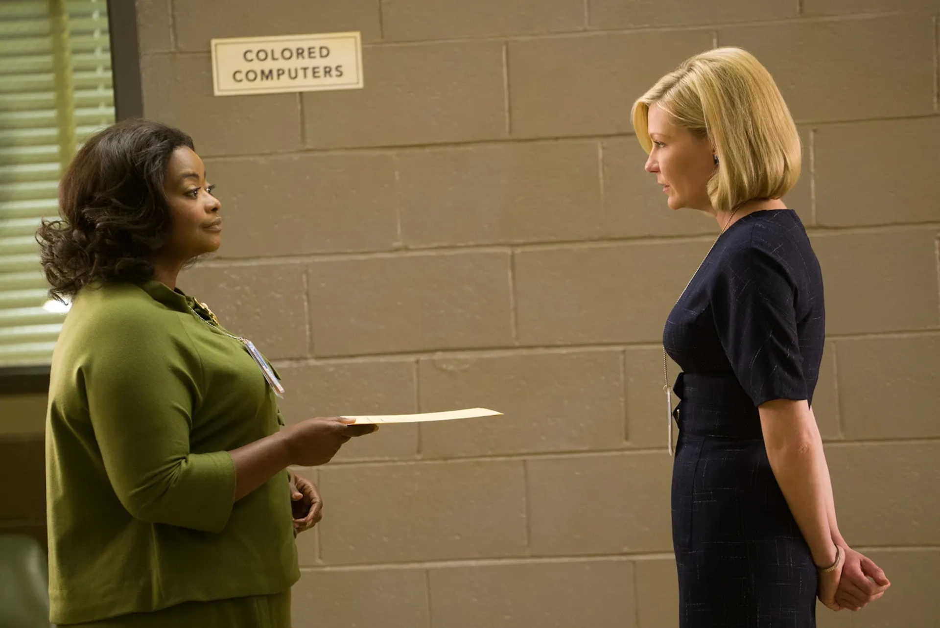 Kirsten Dunst and Octavia Spencer in Hidden Figures (2016)