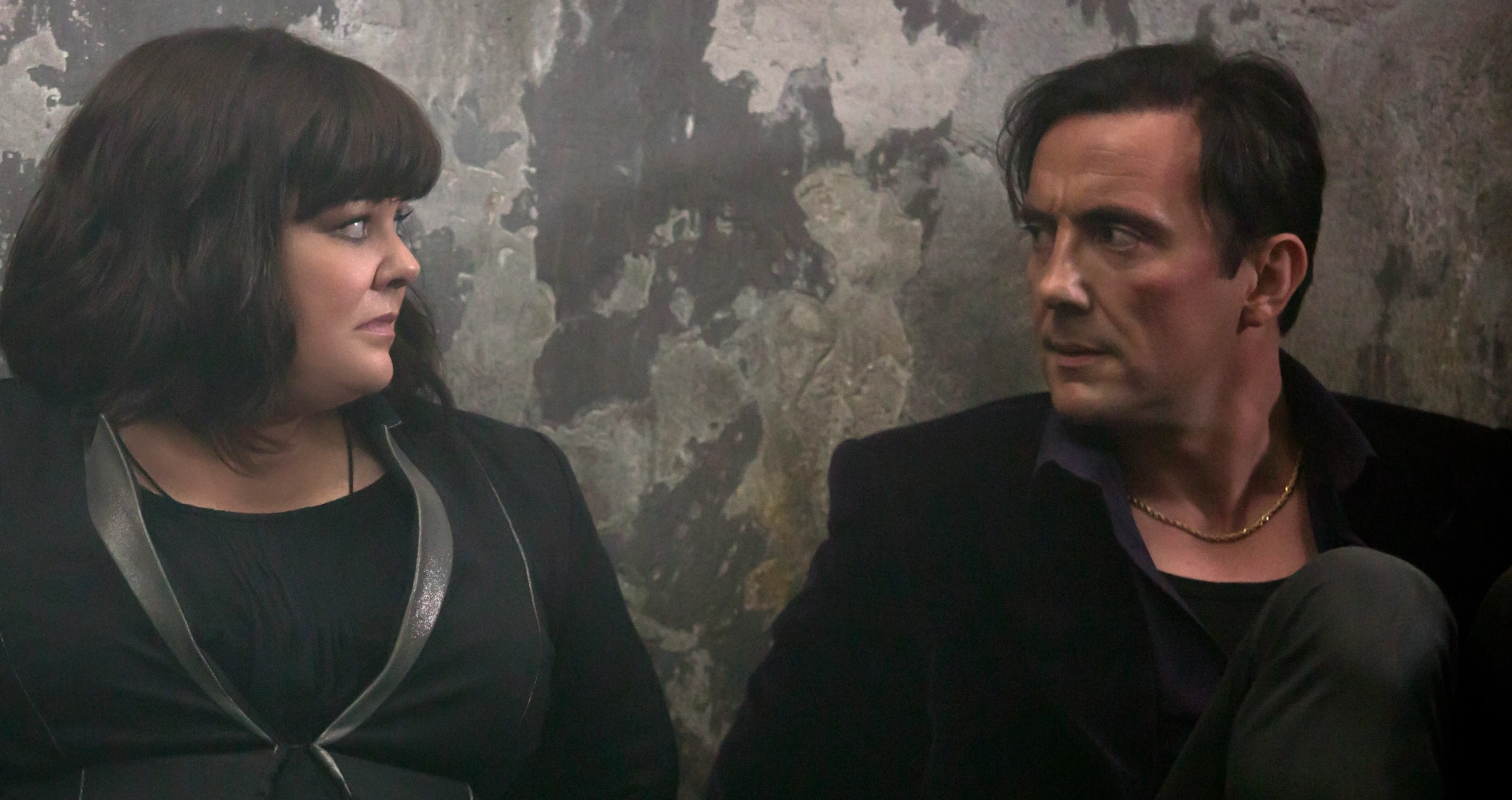 Melissa McCarthy and Peter Serafinowicz in Spy (2015)