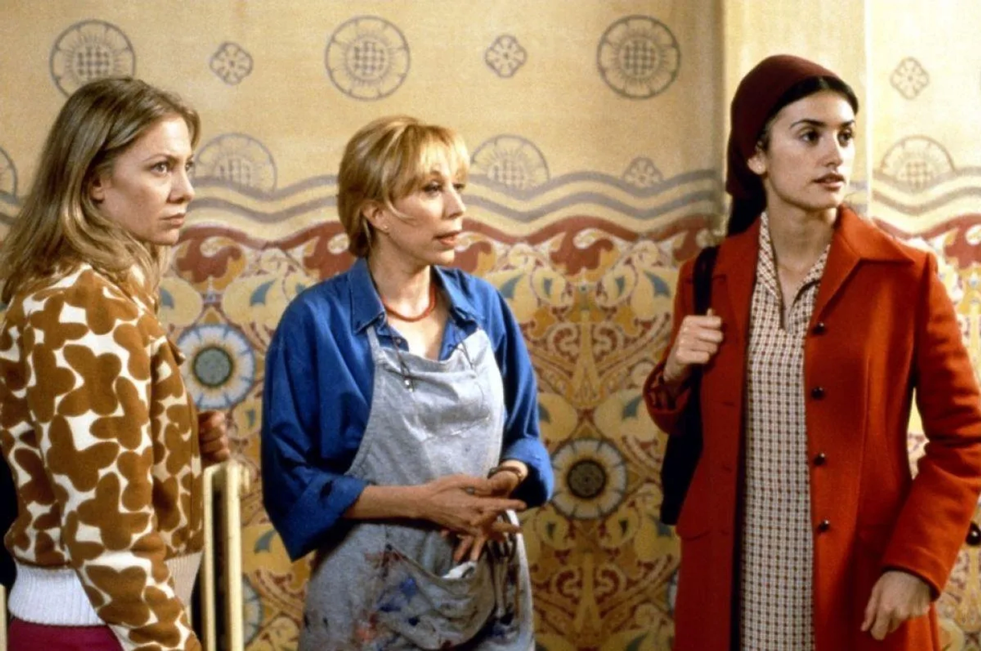 Rosa Maria Sardà, Penélope Cruz, and Cecilia Roth in All About My Mother (1999)