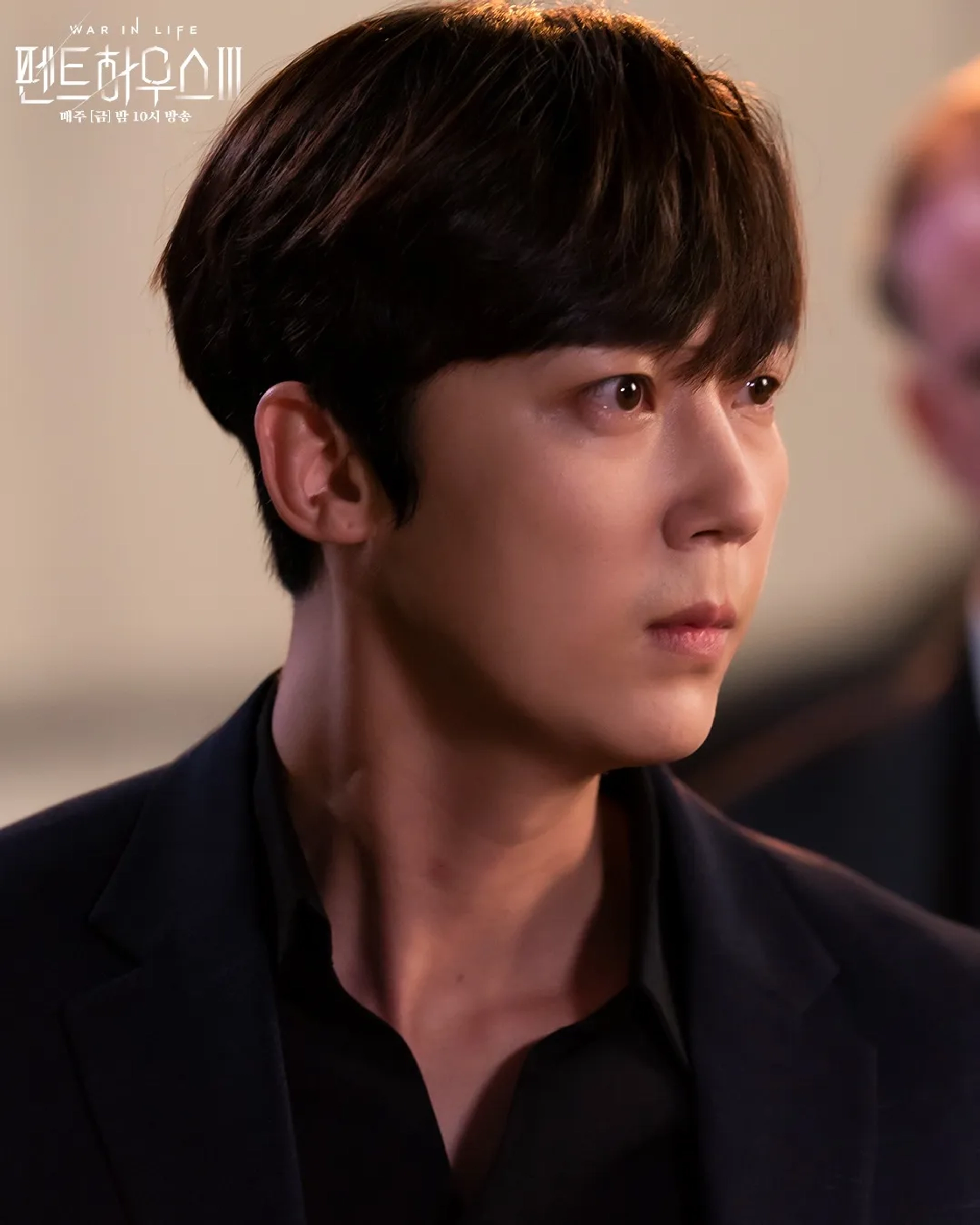 Jong-Hoon Yoon in The Penthouse: War in Life (2020)