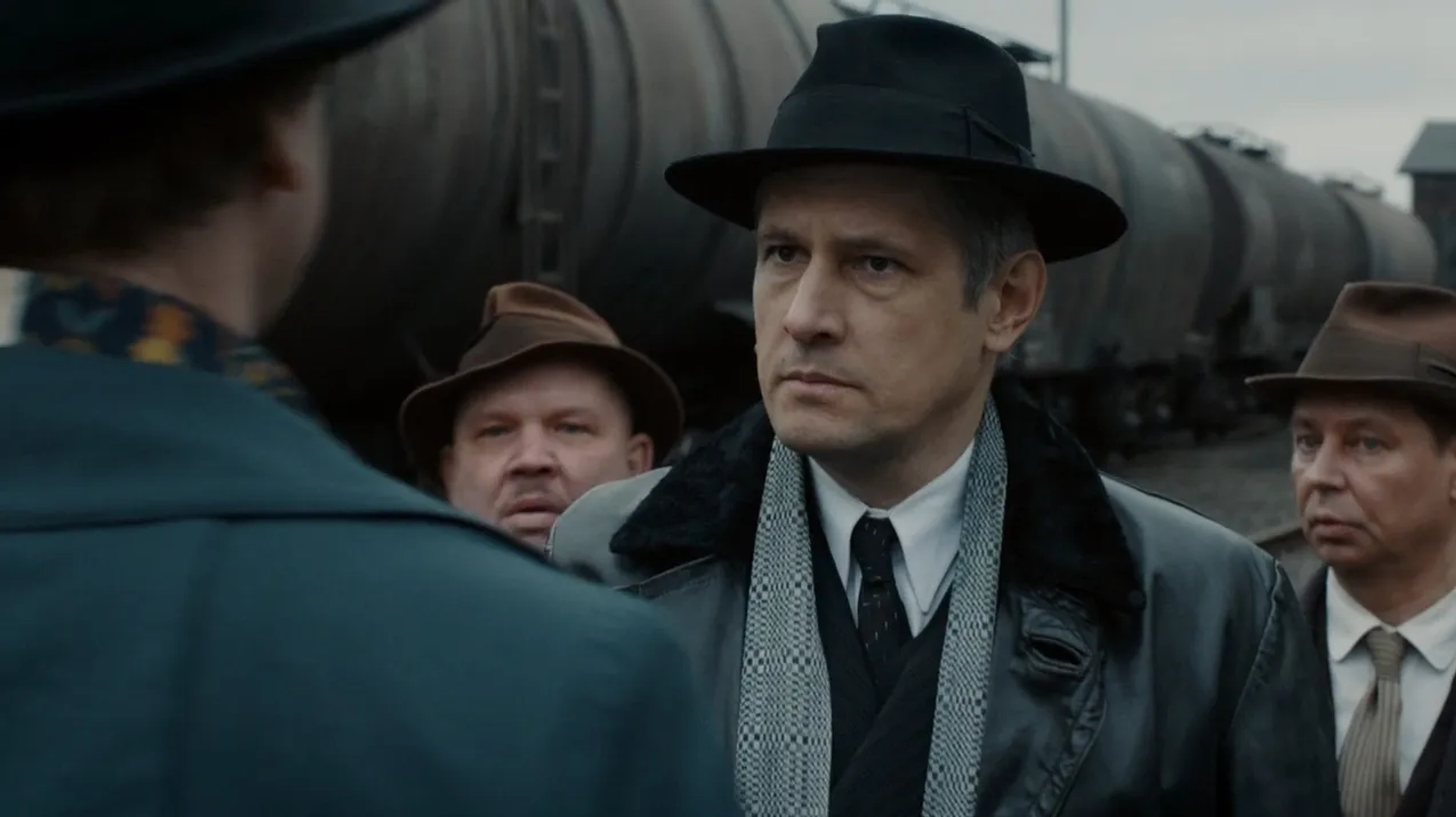 Denis Burgazliev and Waléra Kanischtscheff in Babylon Berlin (2017)