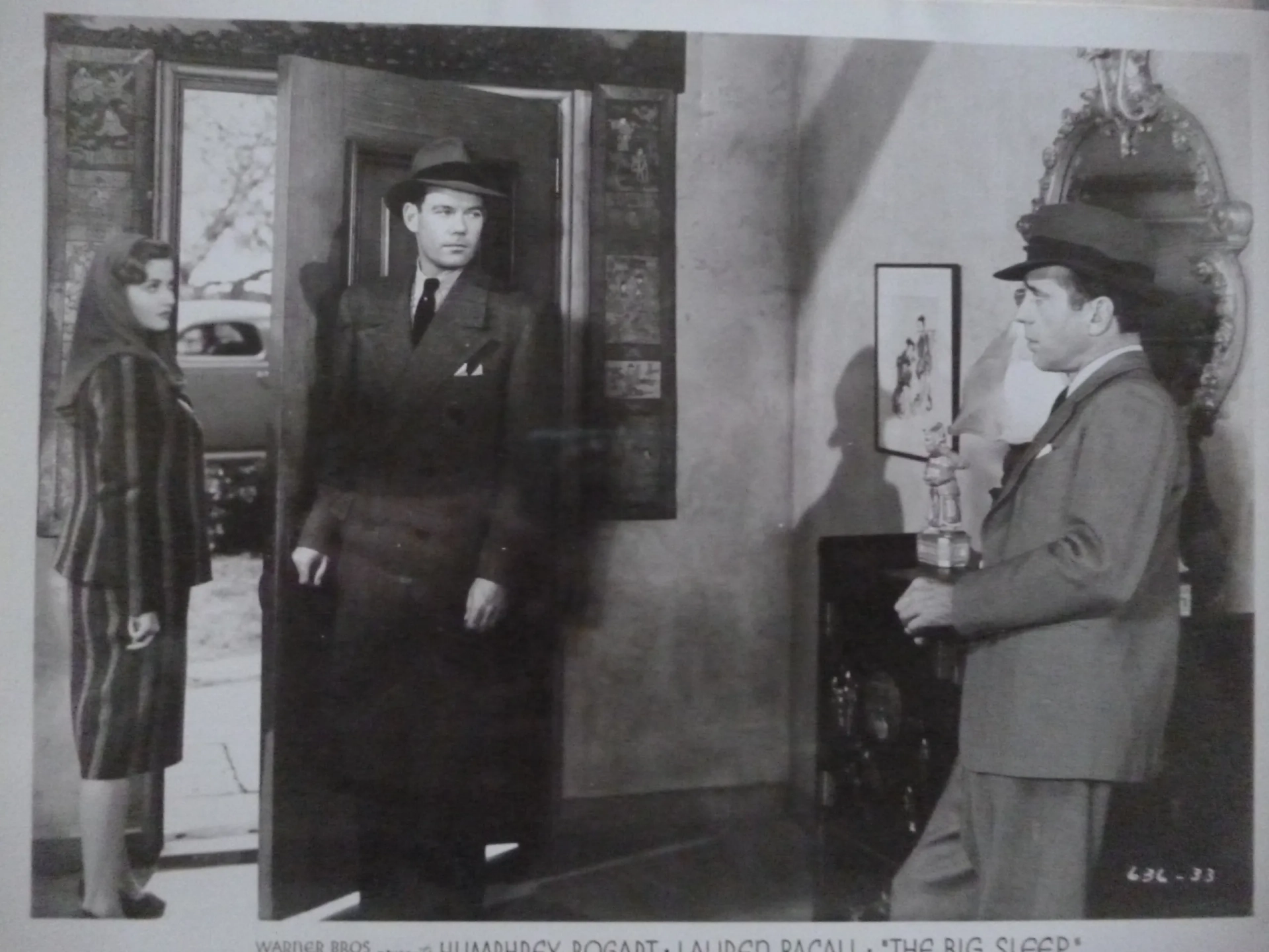 Humphrey Bogart, John Ridgely, and Martha Vickers in The Big Sleep (1946)