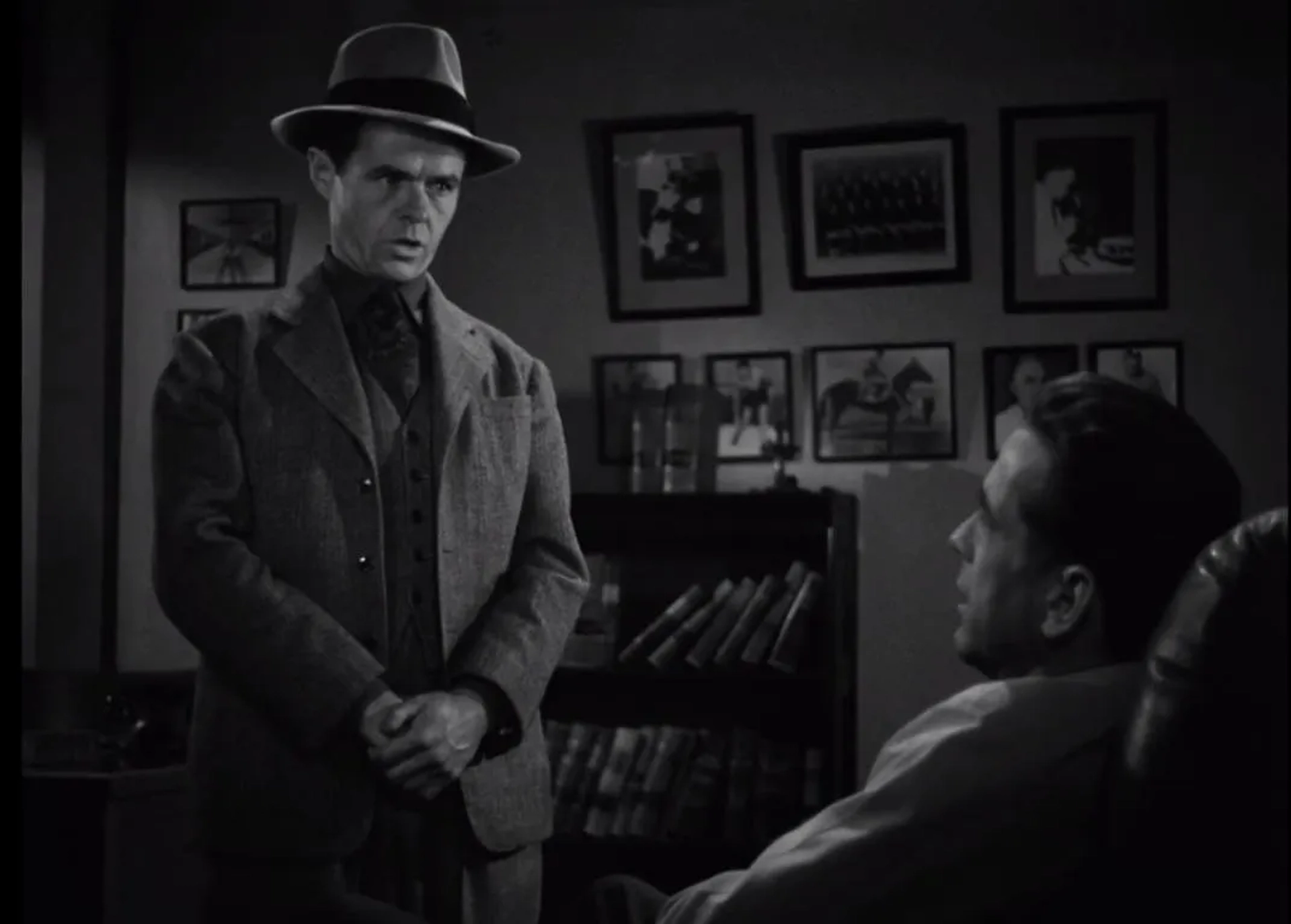 Humphrey Bogart and Elisha Cook Jr. in The Big Sleep (1946)