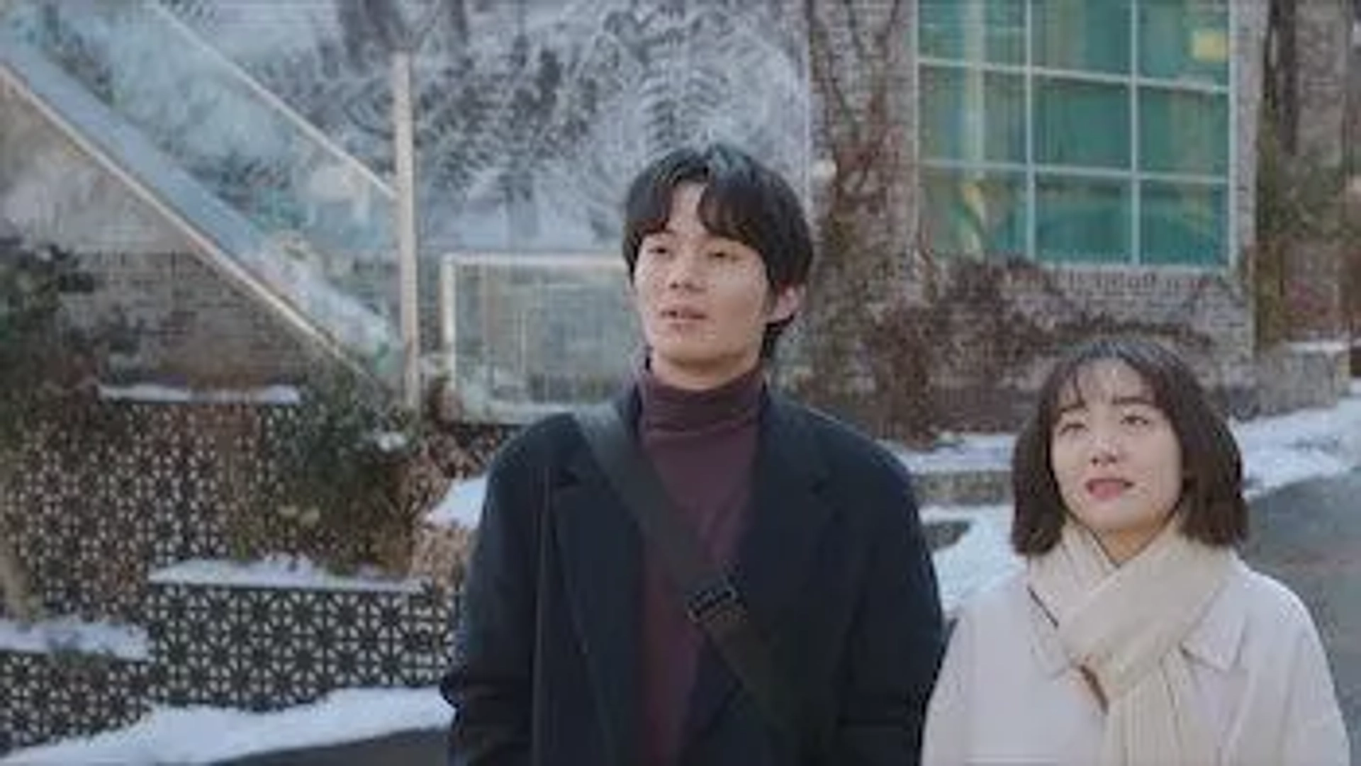 Ryu Kyung-Soo and Joo-yeon So in Lovestruck in the City (2020)