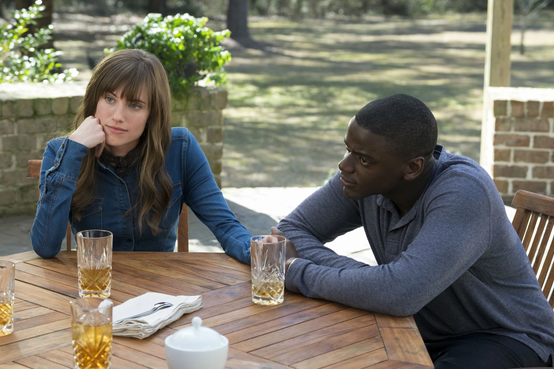 Daniel Kaluuya and Allison Williams in Get Out (2017)