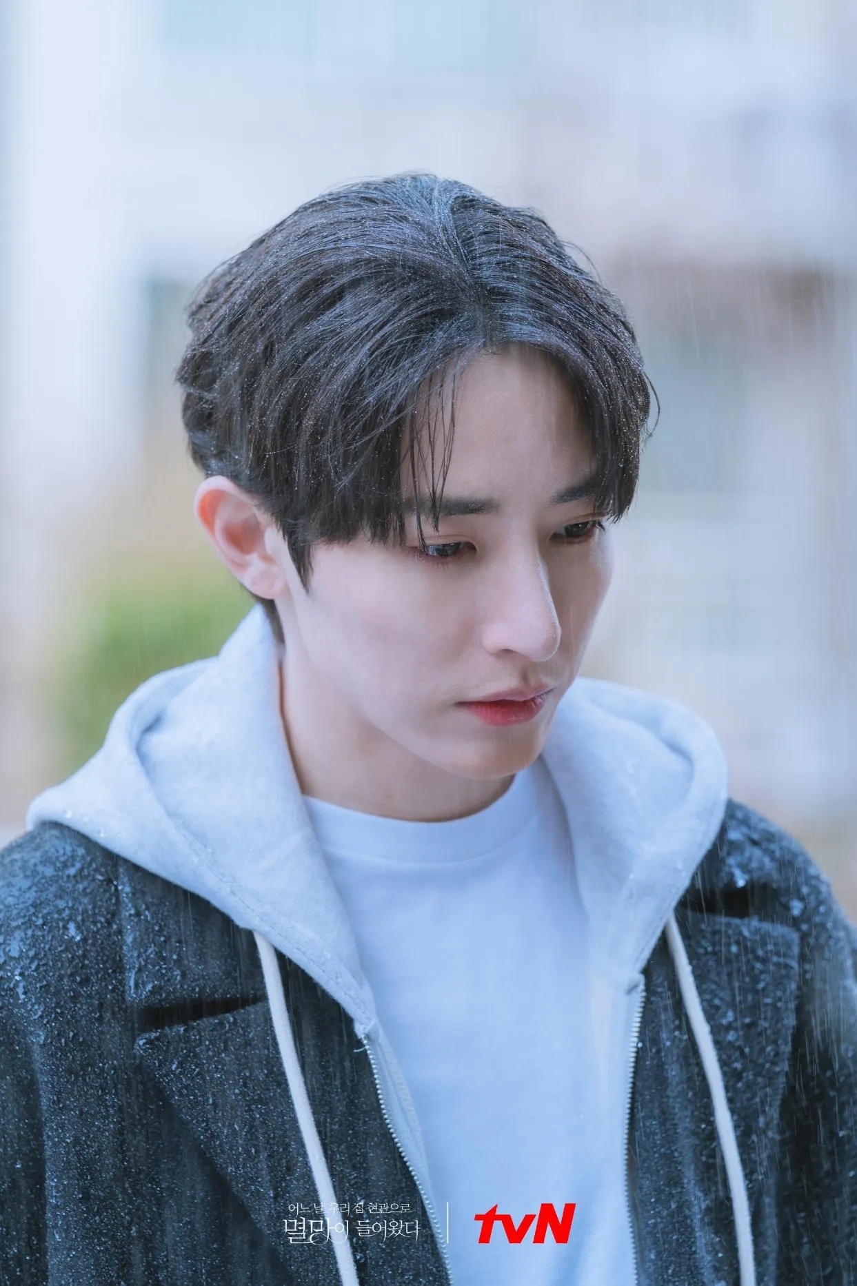 Lee Soo-hyuk in Doom at Your Service (2021)